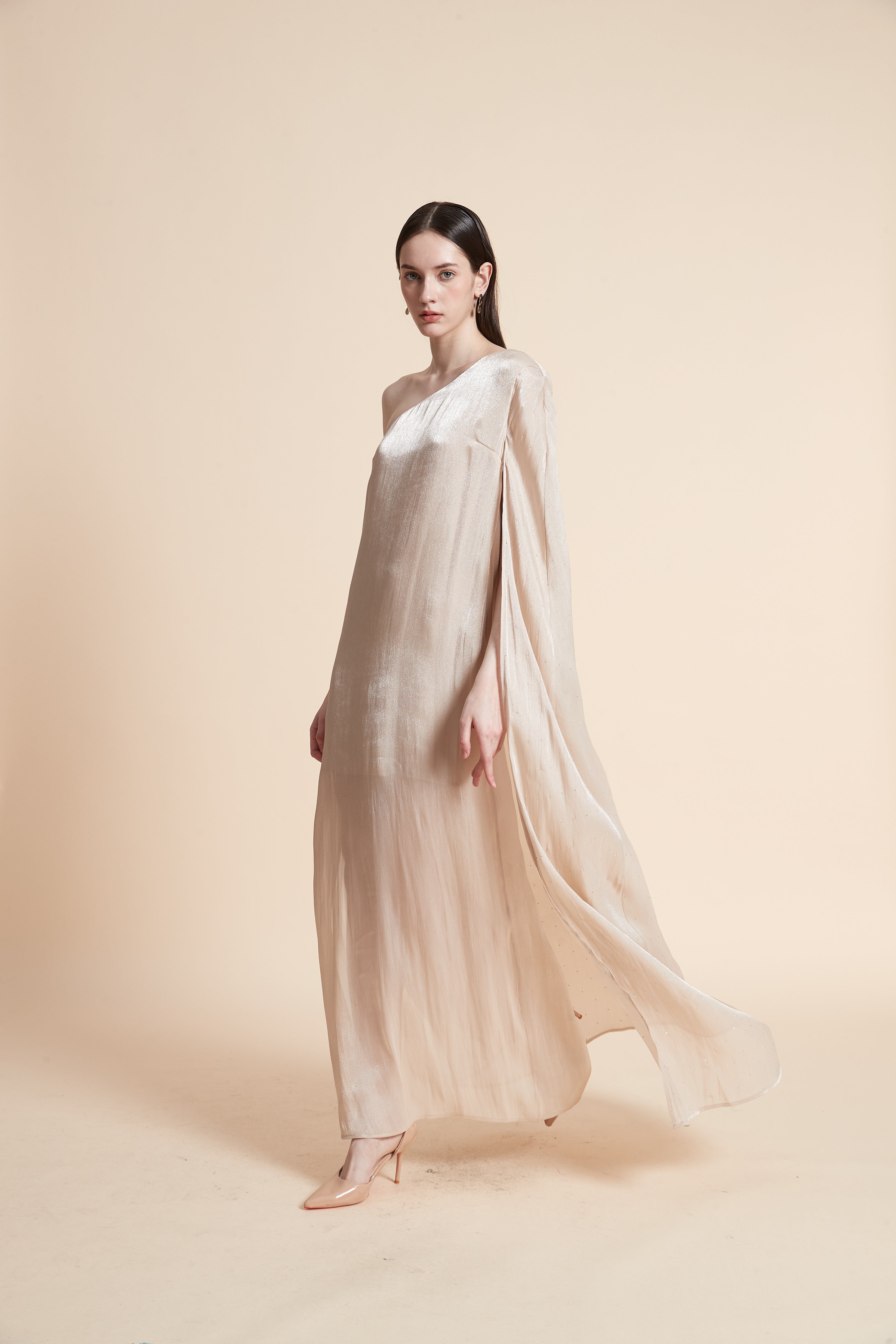 فستان ماكسي سادة بدون أكمام