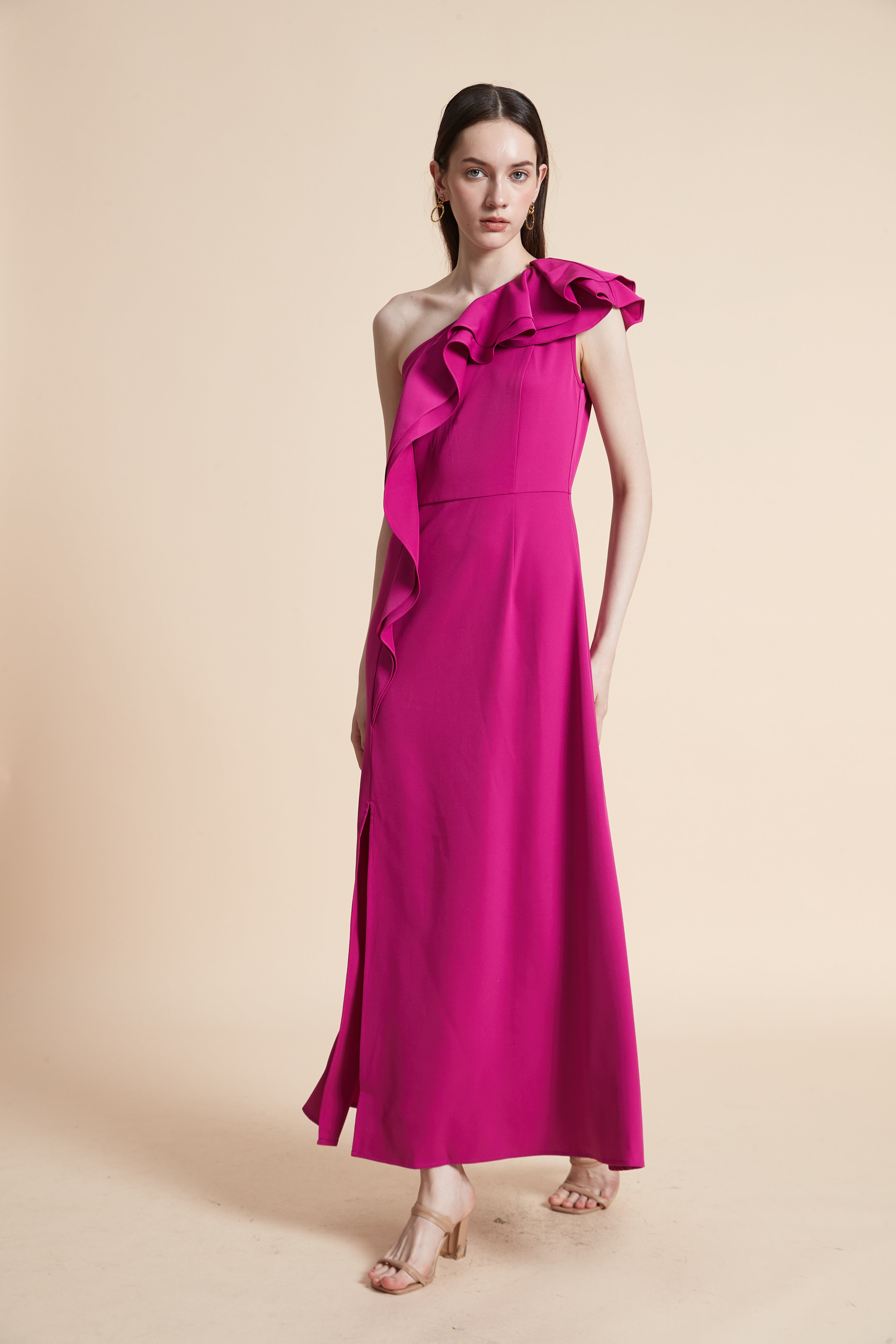 فستان ماكسي كتف مكشوف بكشكشة