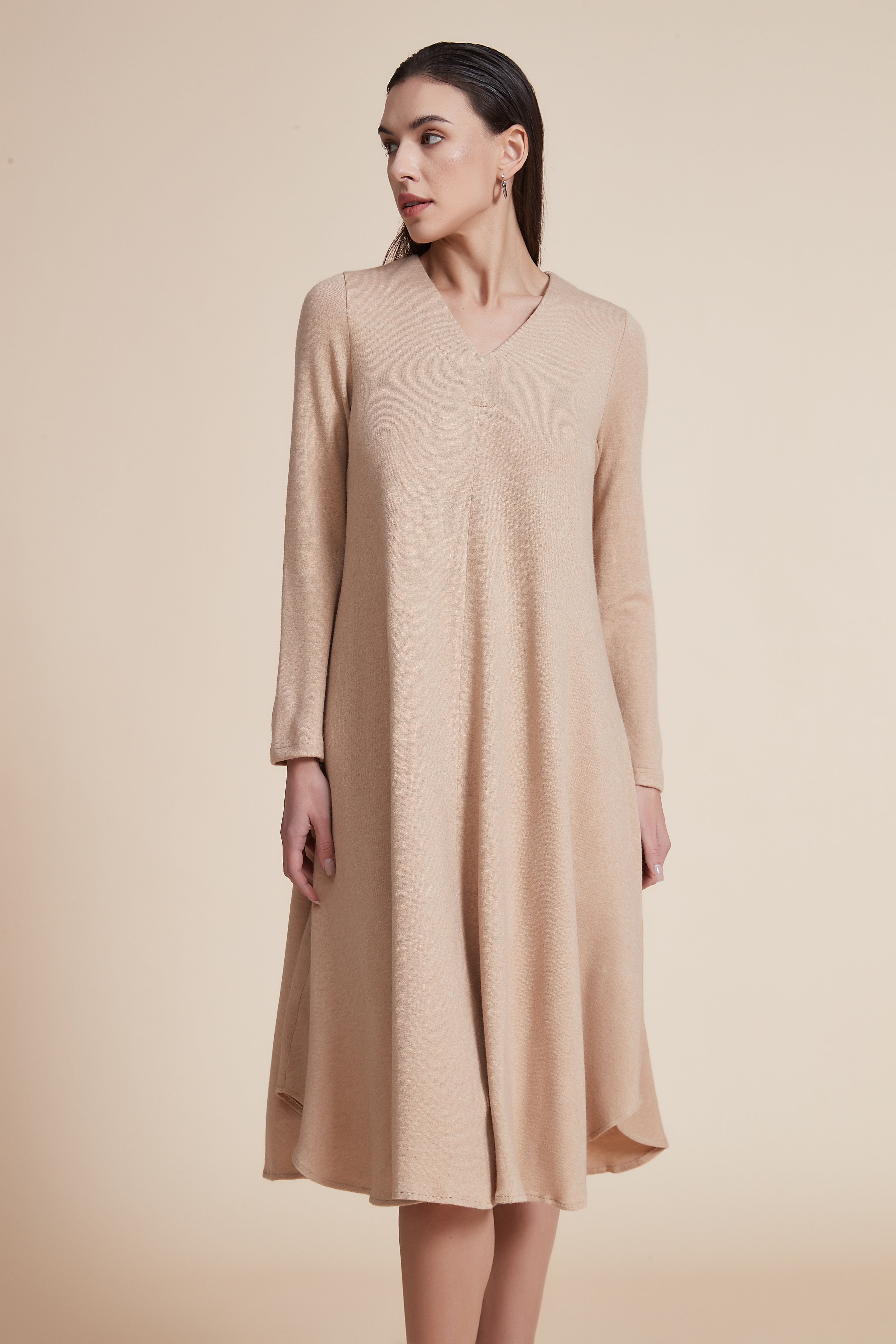 Knee-Length Ruffled Dress with Long Sleeves and V-Neck