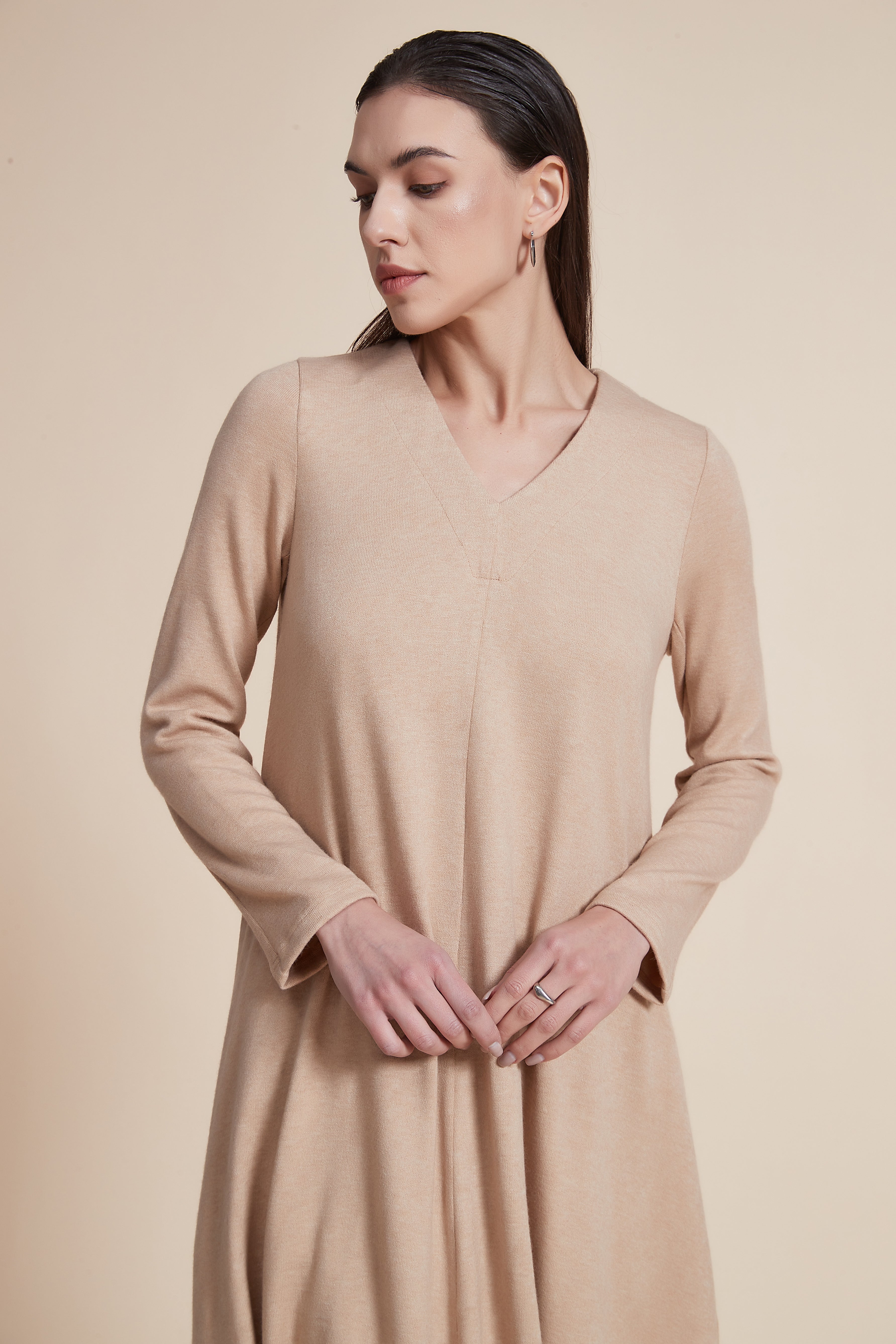 Knee-Length Ruffled Dress with Long Sleeves and V-Neck