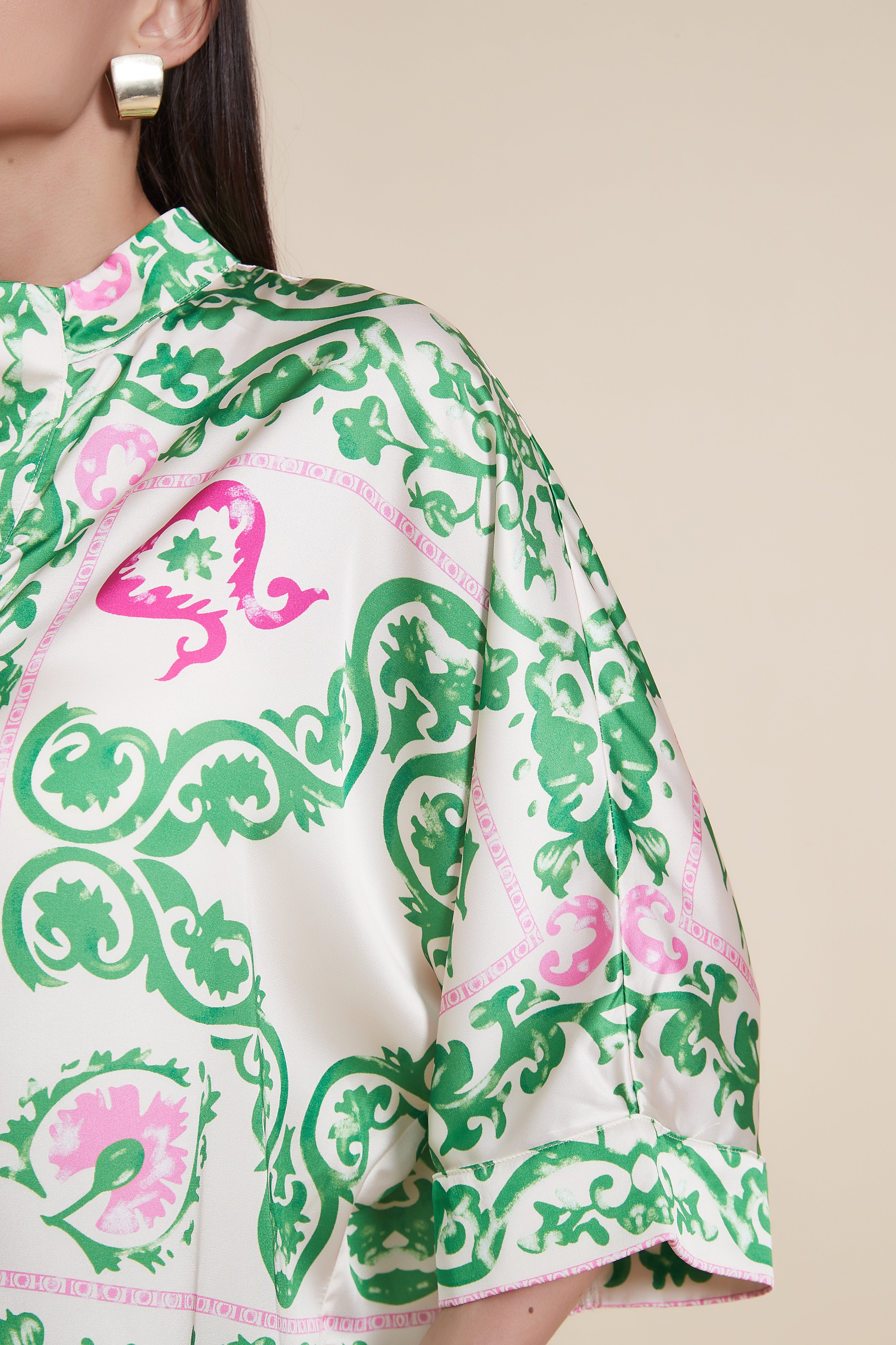 Long Short Sleeve Blouse with Shirt Collar