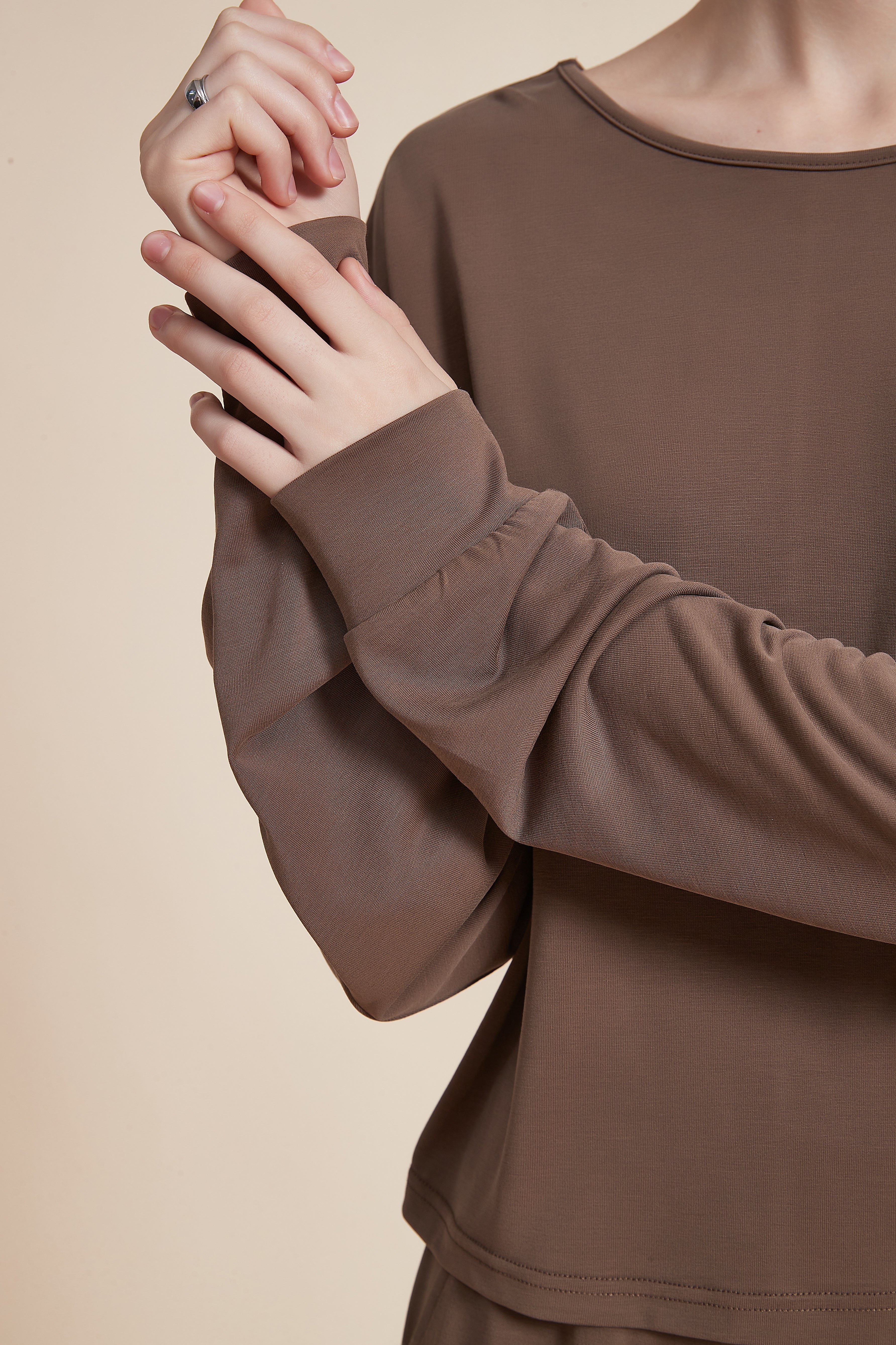 Loose-Fit Plain Top with Round Neck