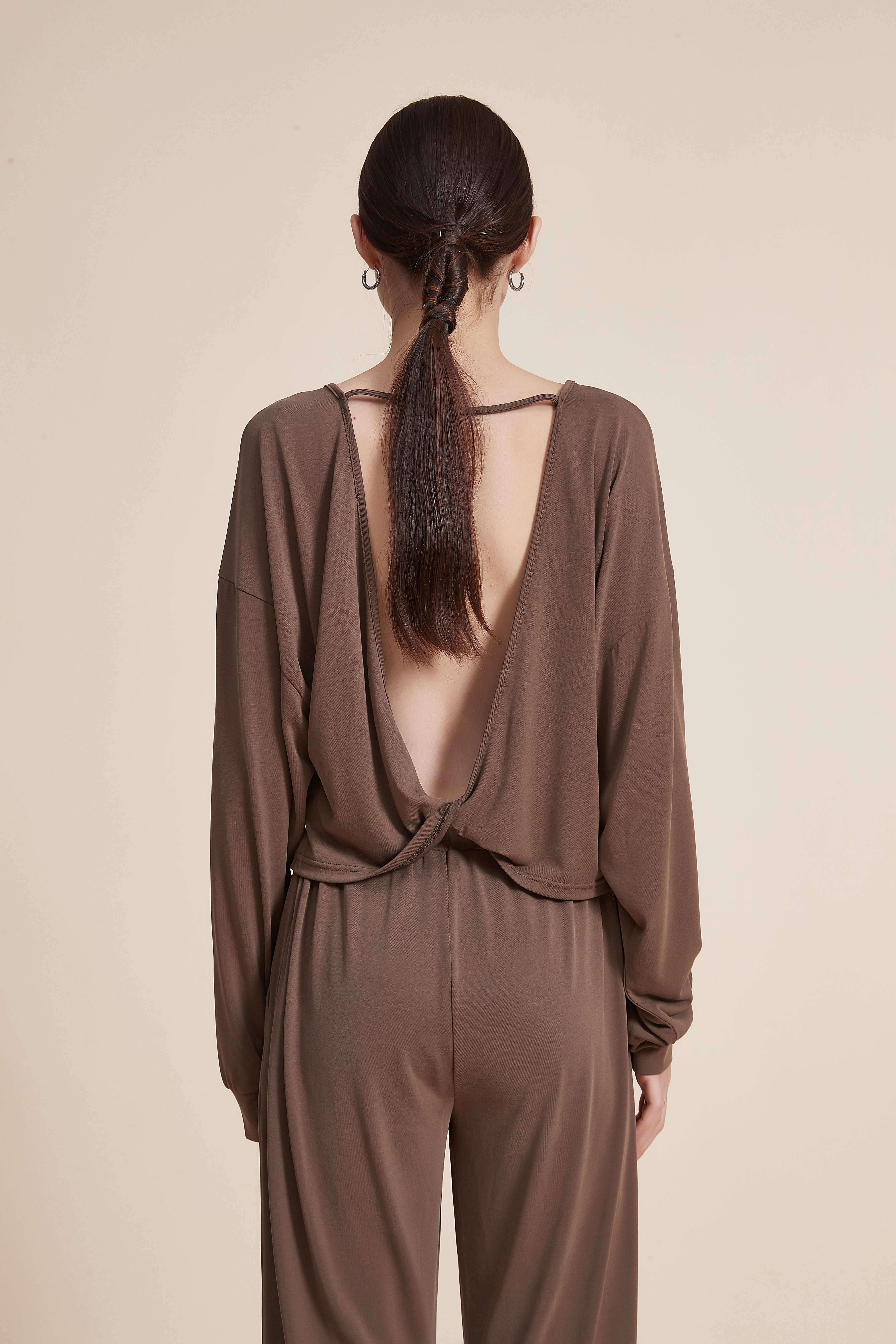 Loose-Fit Plain Top with Round Neck