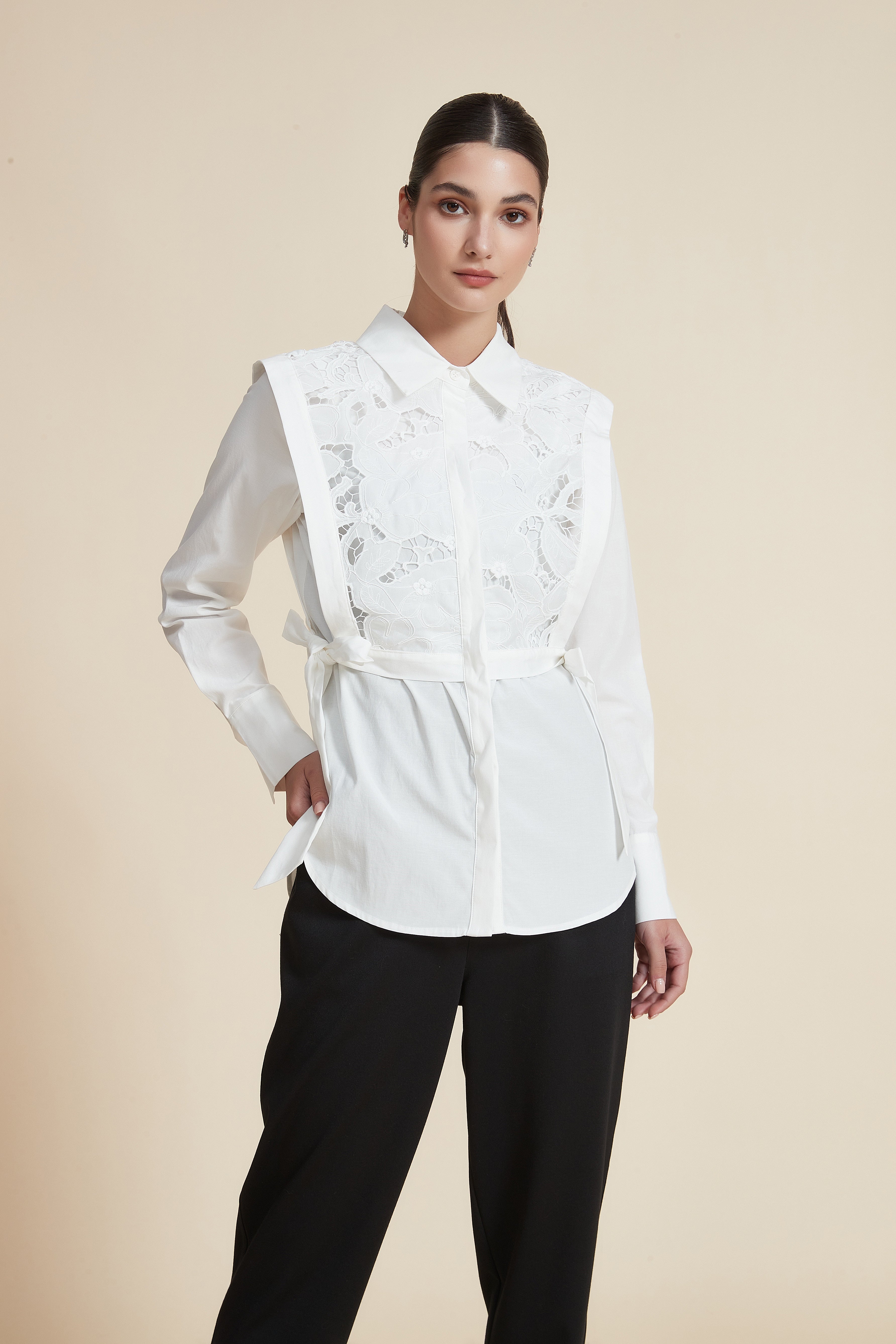 Long-sleeve collared blouse