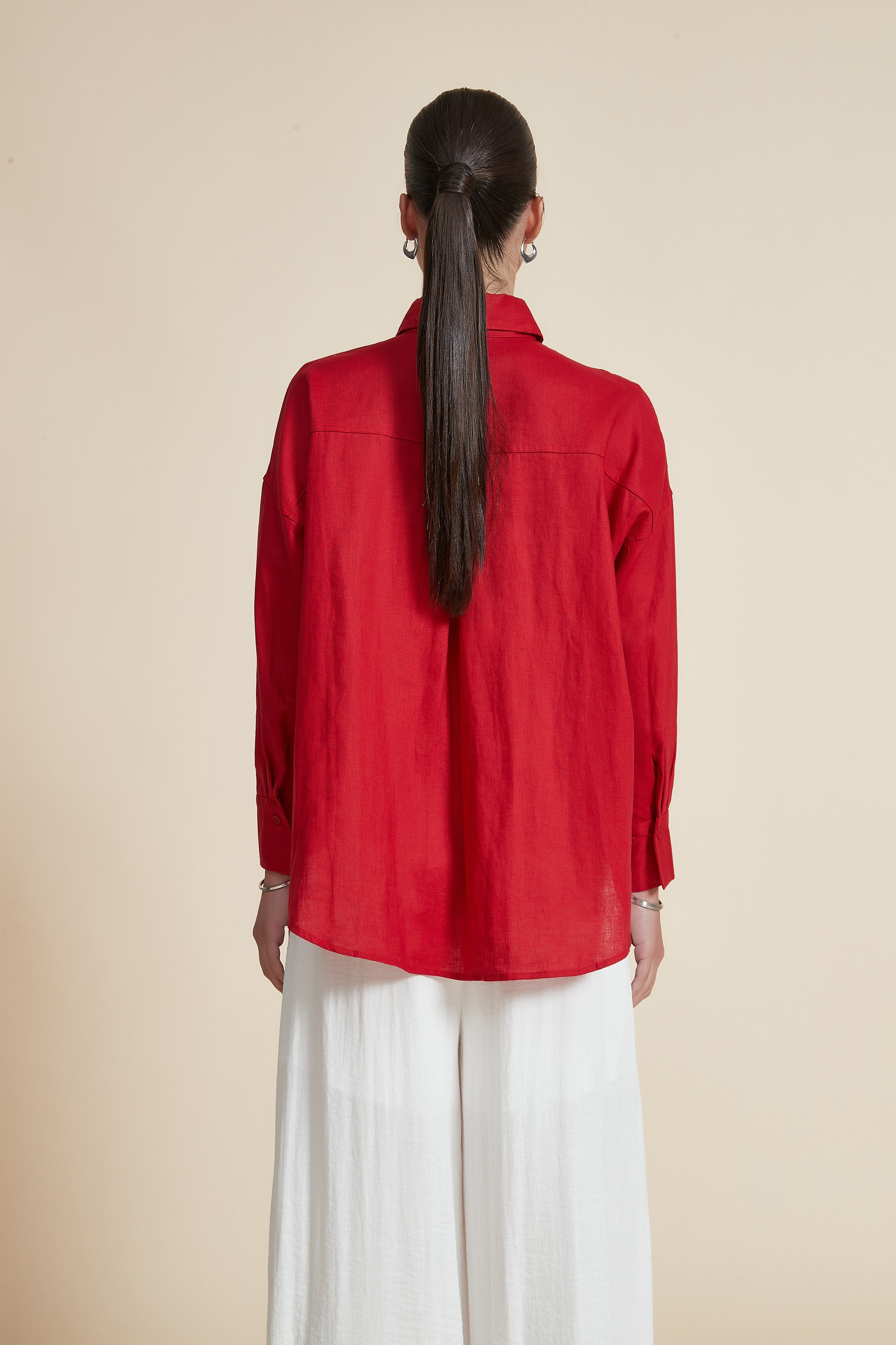 Long Sleeves Blouse with a Collar