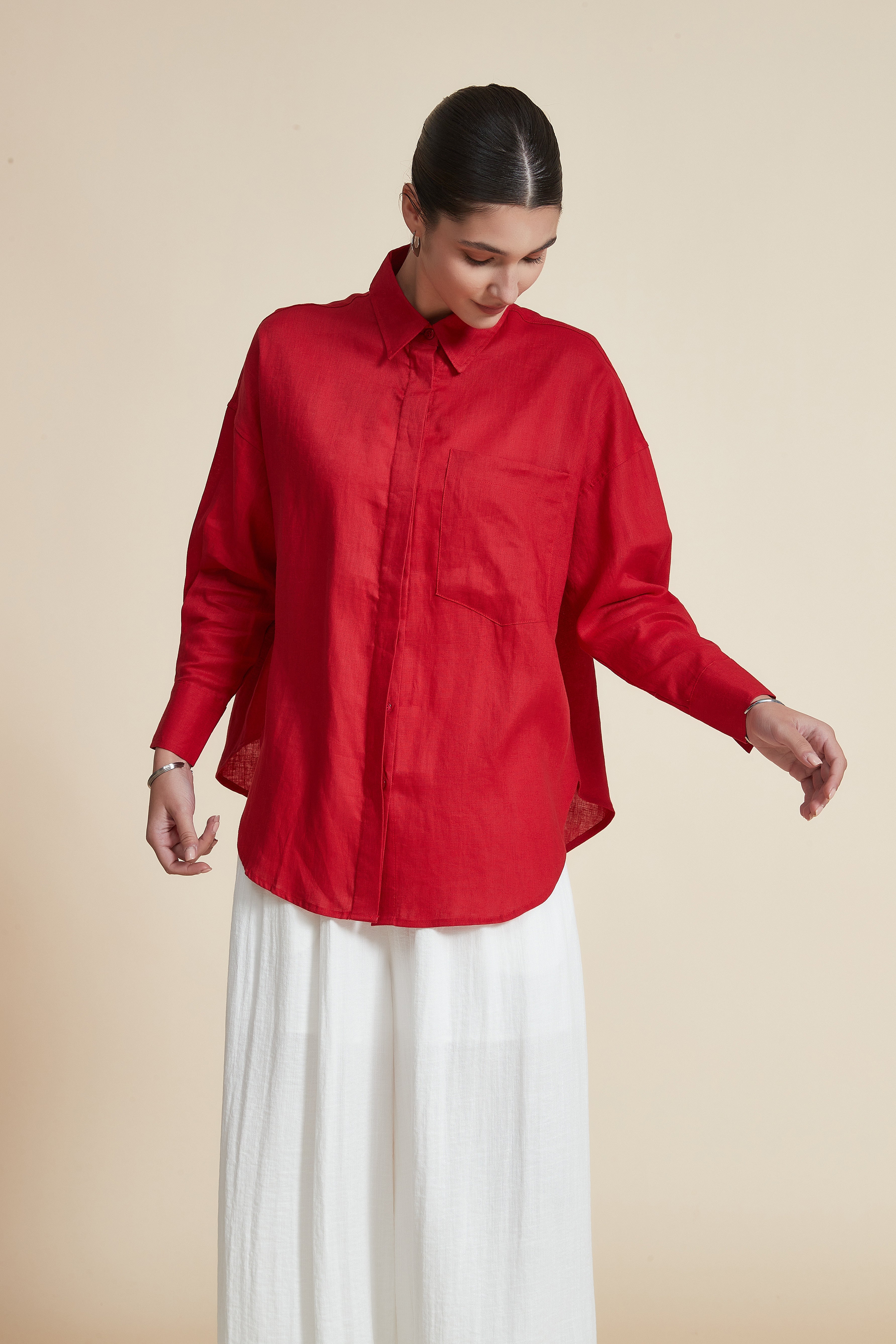 Long Sleeves Blouse with a Collar