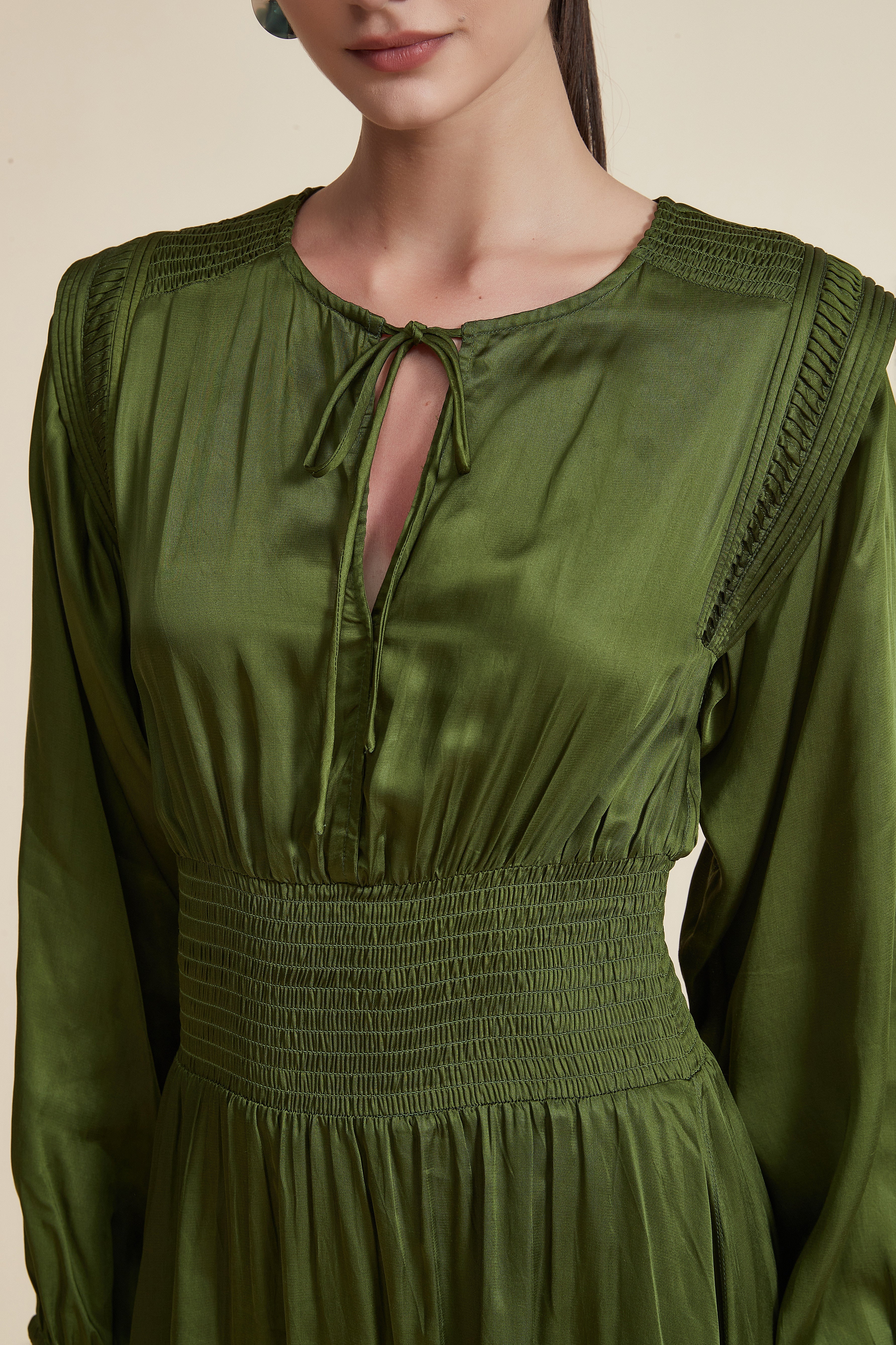 Long Dress with Long Sleeves and Round Neckline