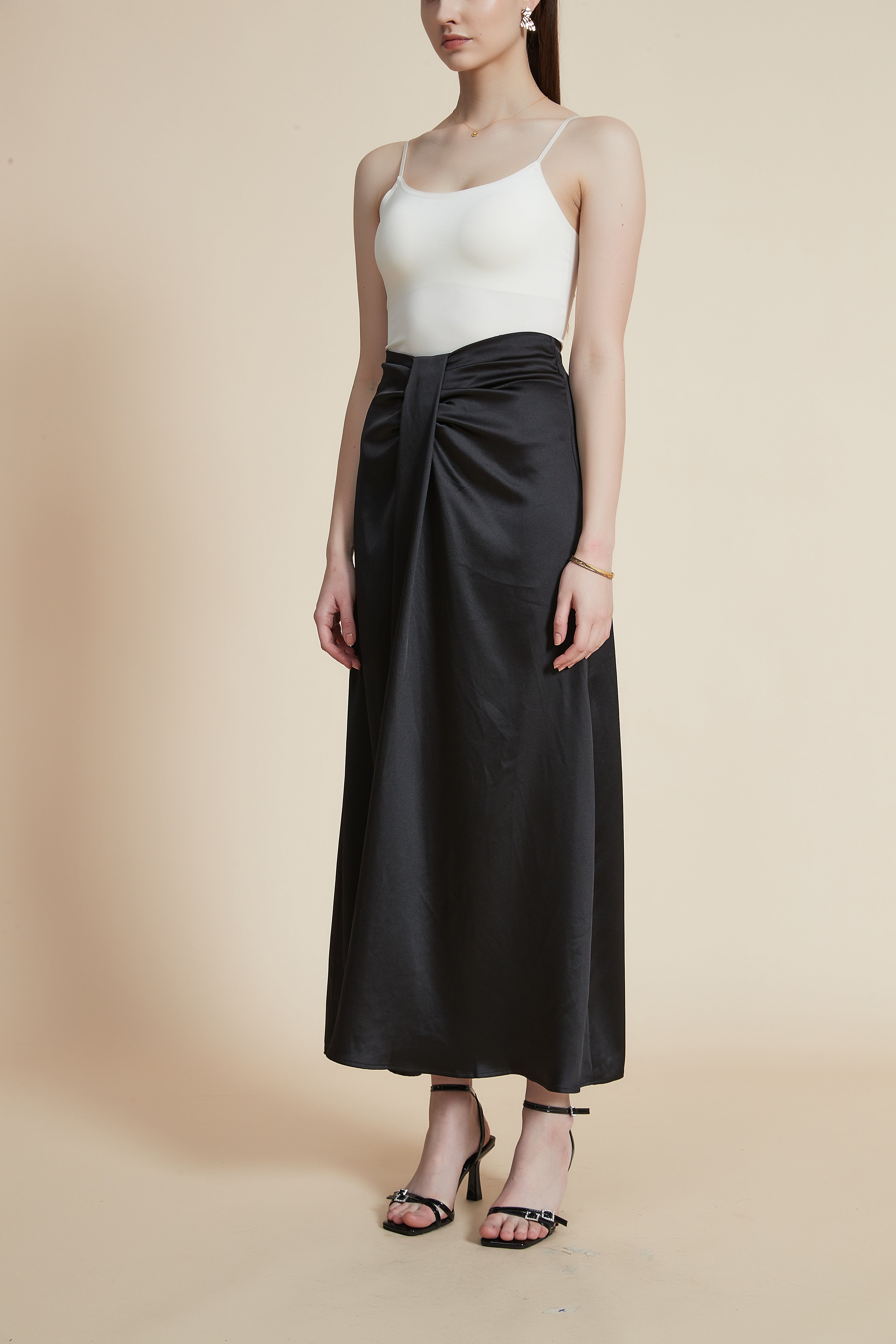 Front Ruffled Long Skirt