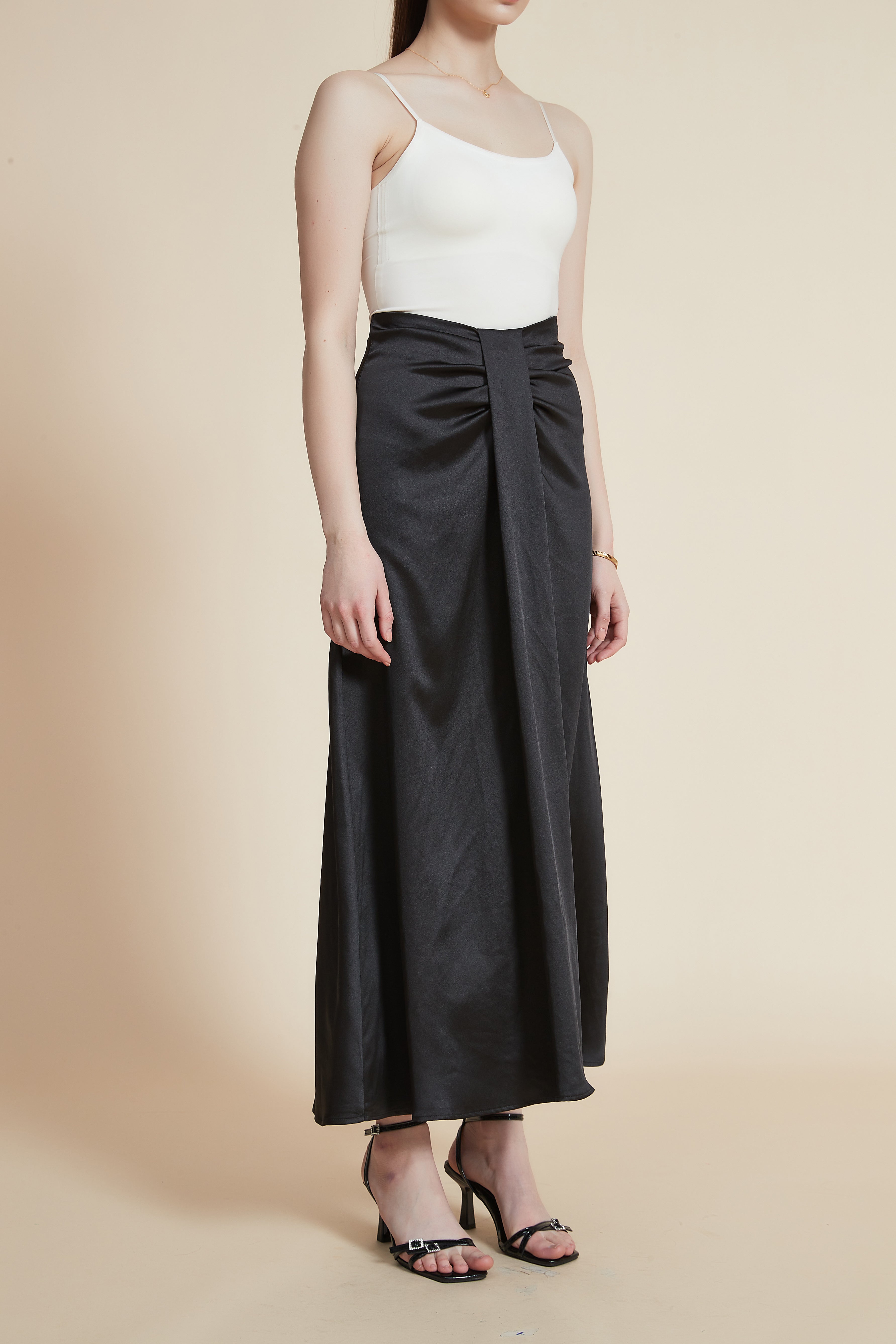 Front Ruffled Long Skirt