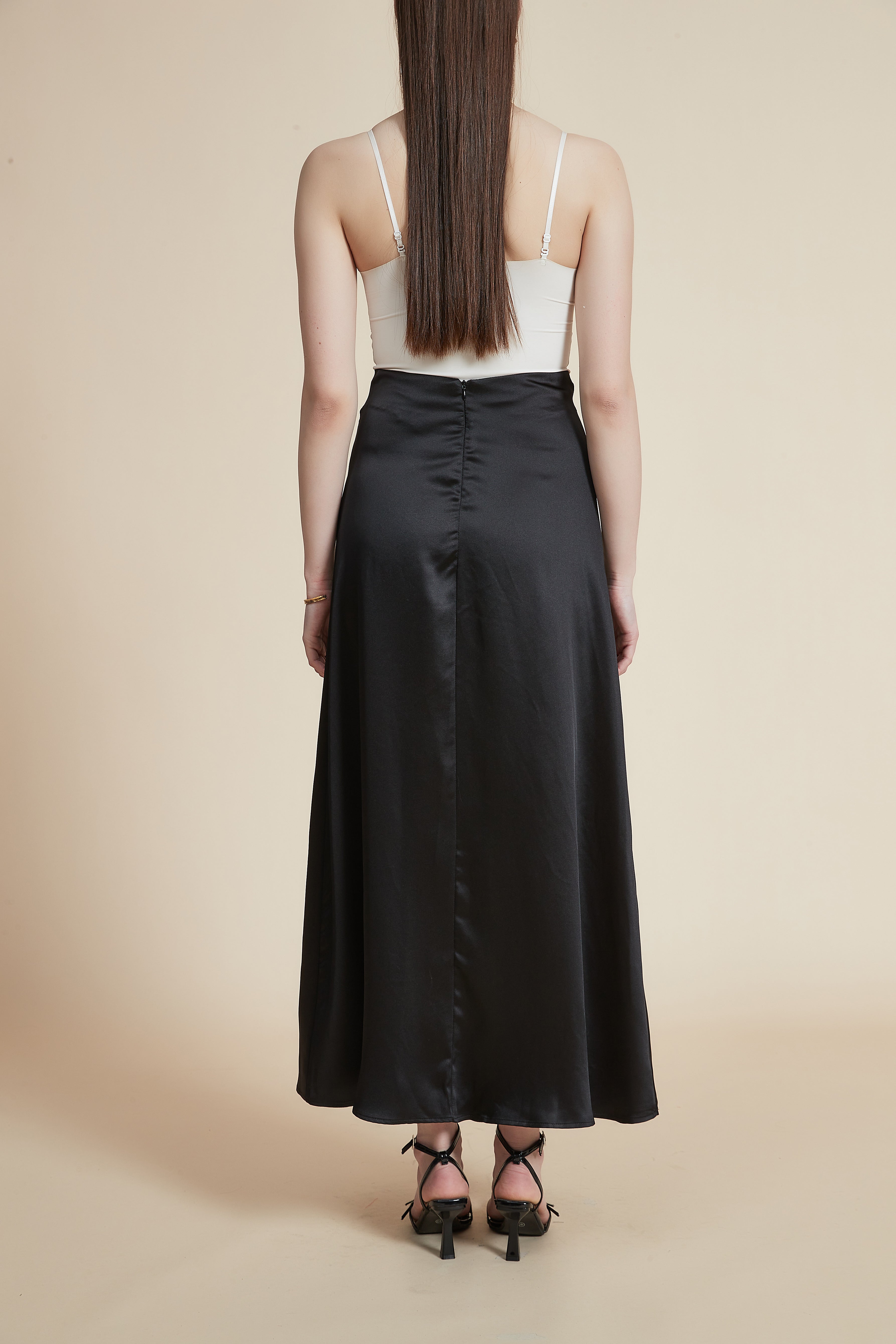 Front Ruffled Long Skirt
