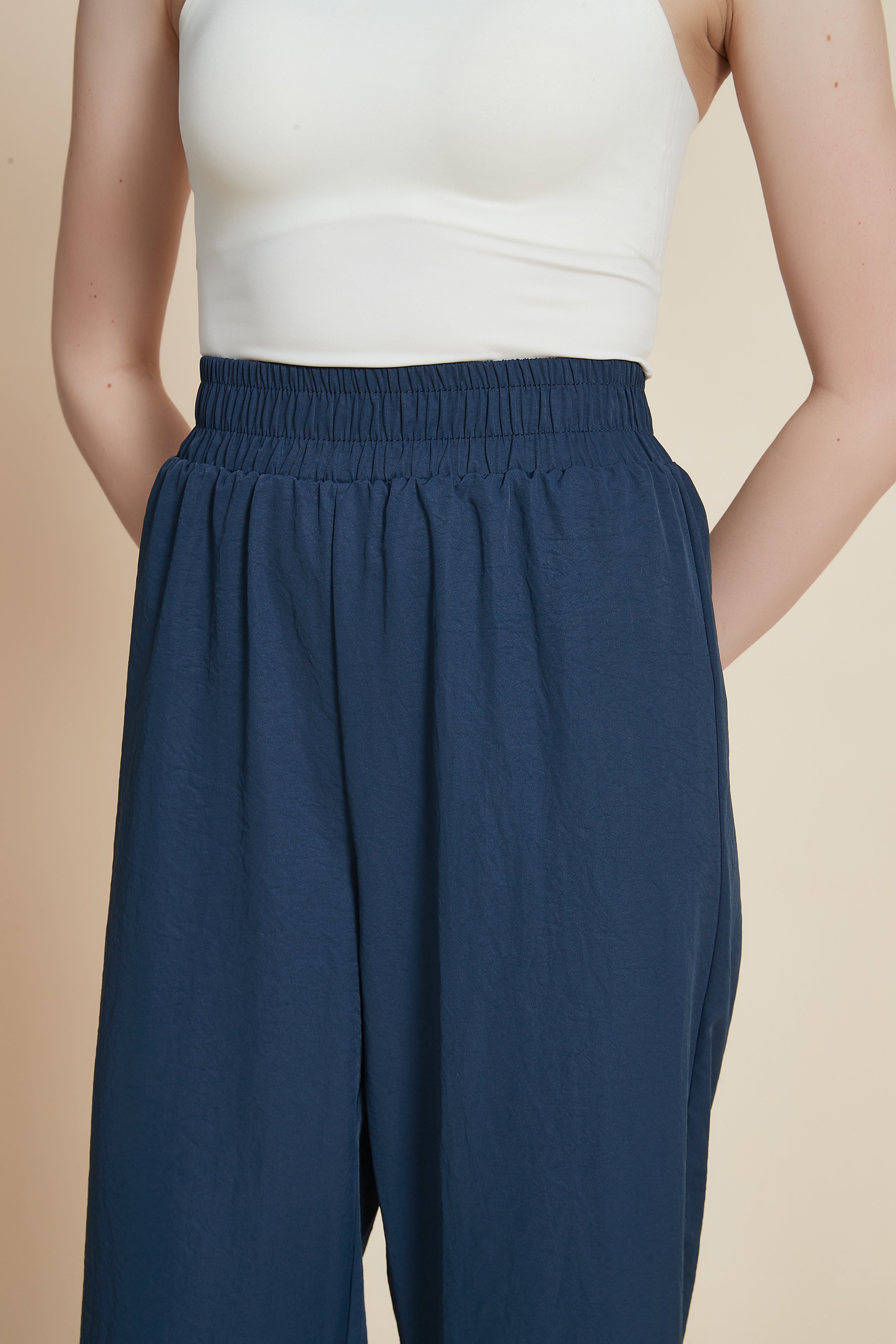 Plain Wide-Leg Trousers