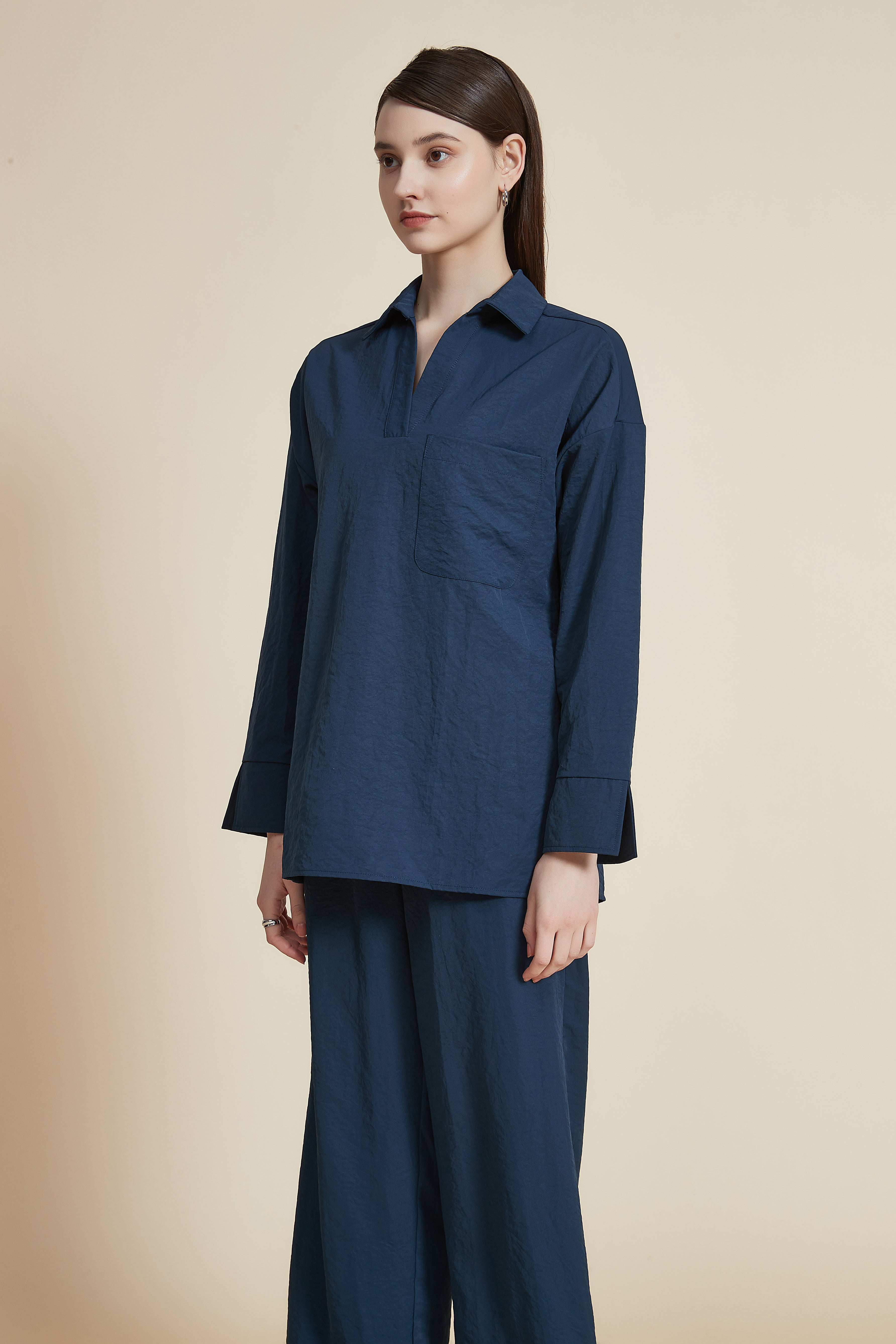 Hip-Length Long Sleeve Blouse with Pocket and Shirt Collar