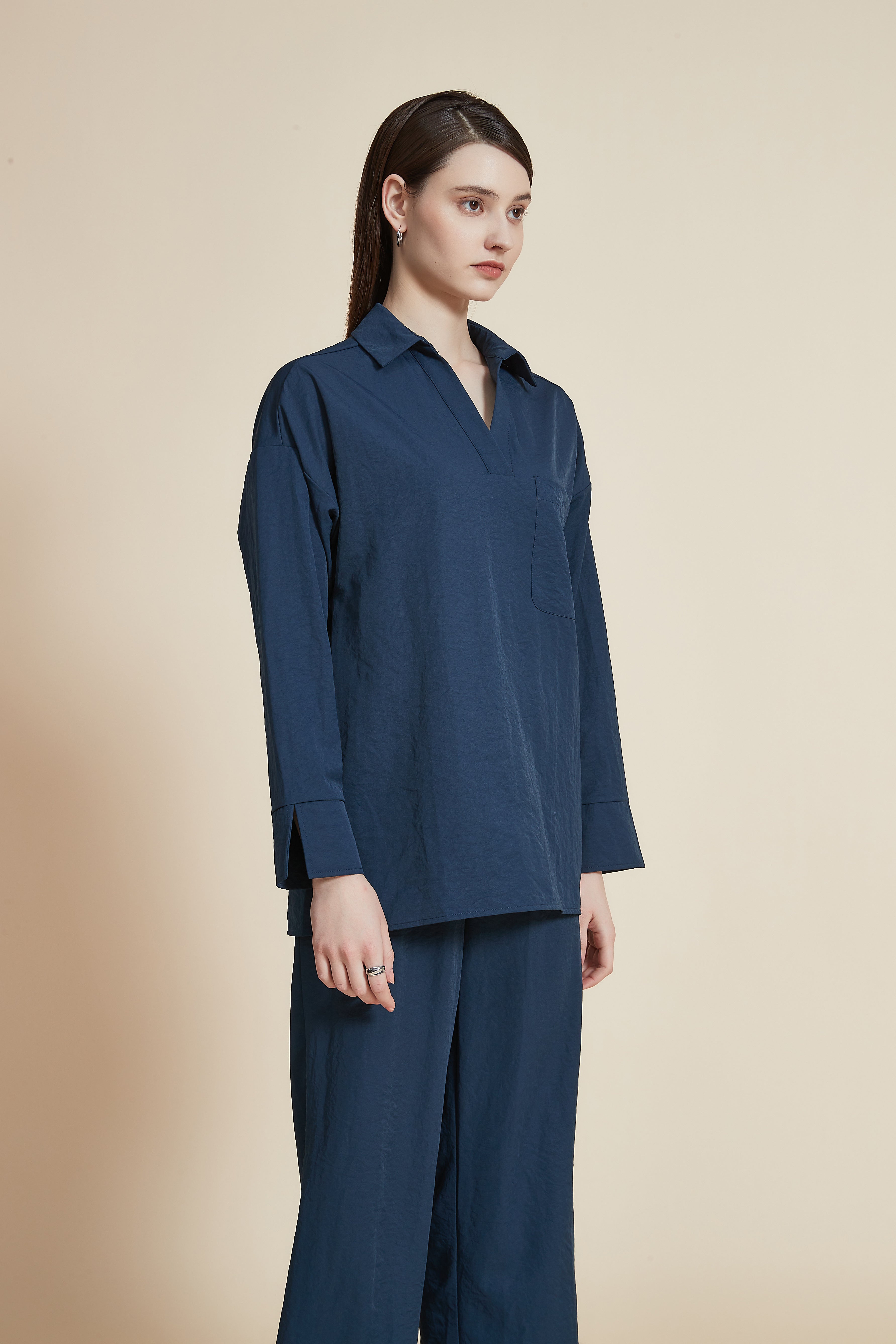 Hip-Length Long Sleeve Blouse with Pocket and Shirt Collar