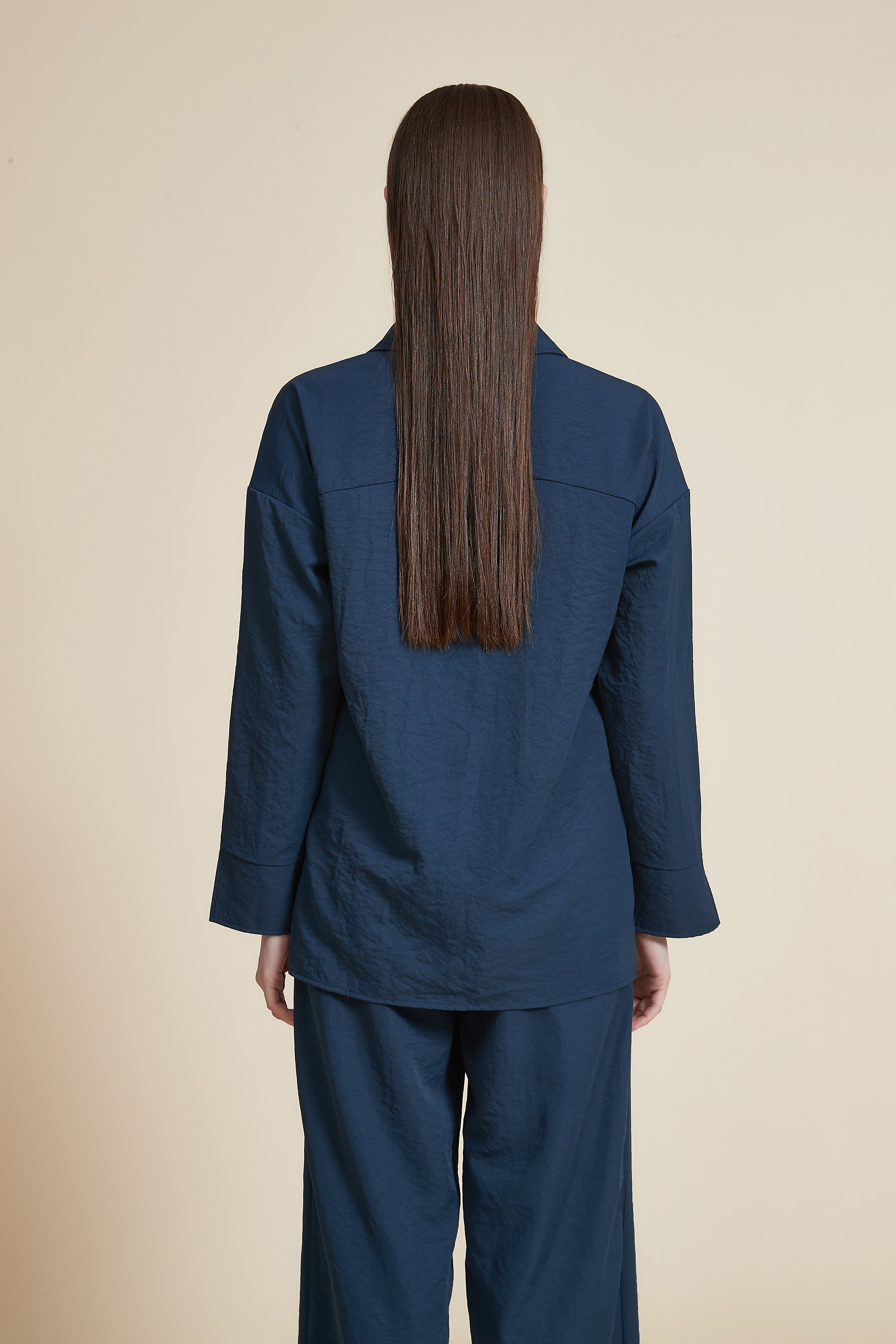 Hip-Length Long Sleeve Blouse with Pocket and Shirt Collar