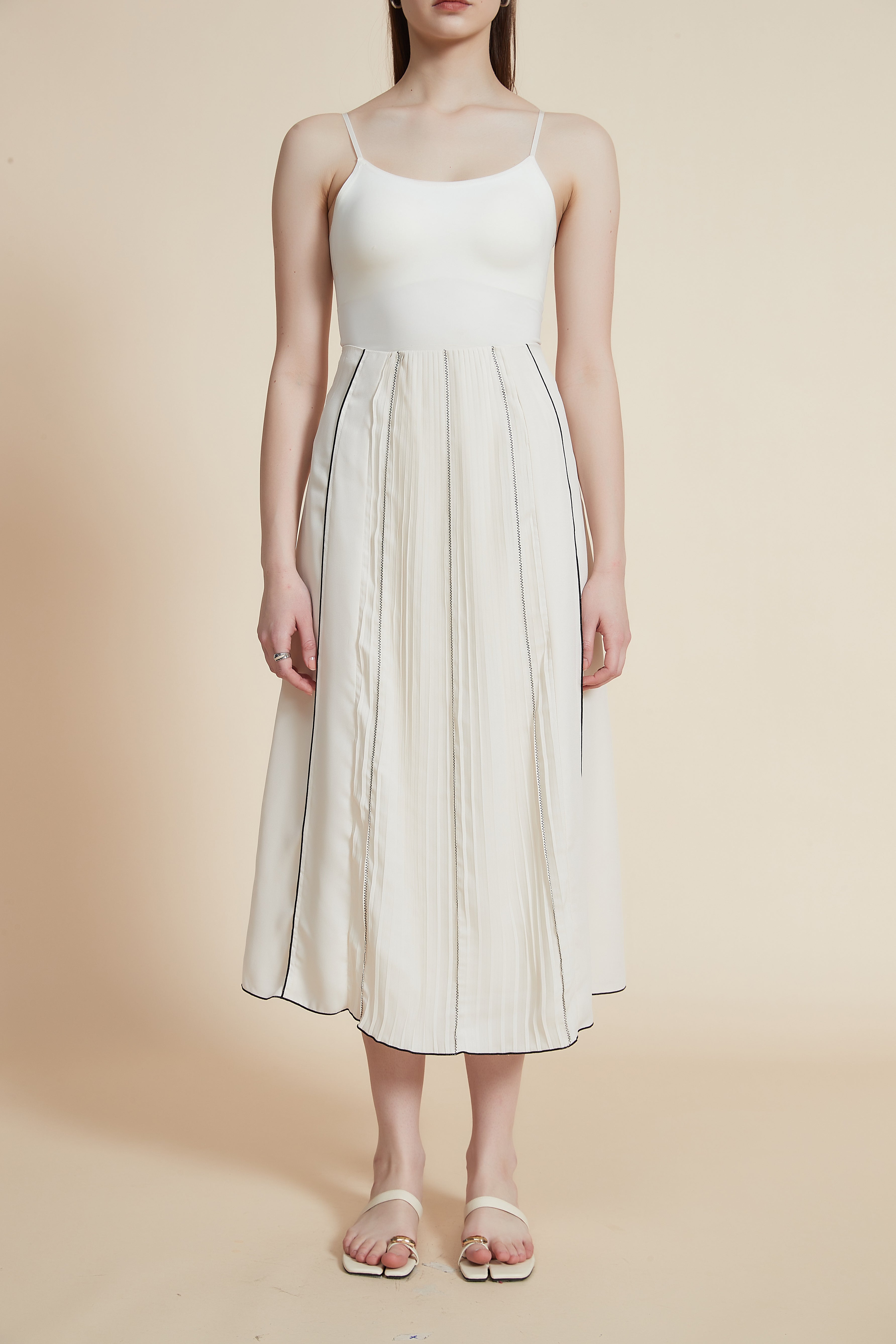 تنورة ميدي مخططة بالطول خطوط متباعدة