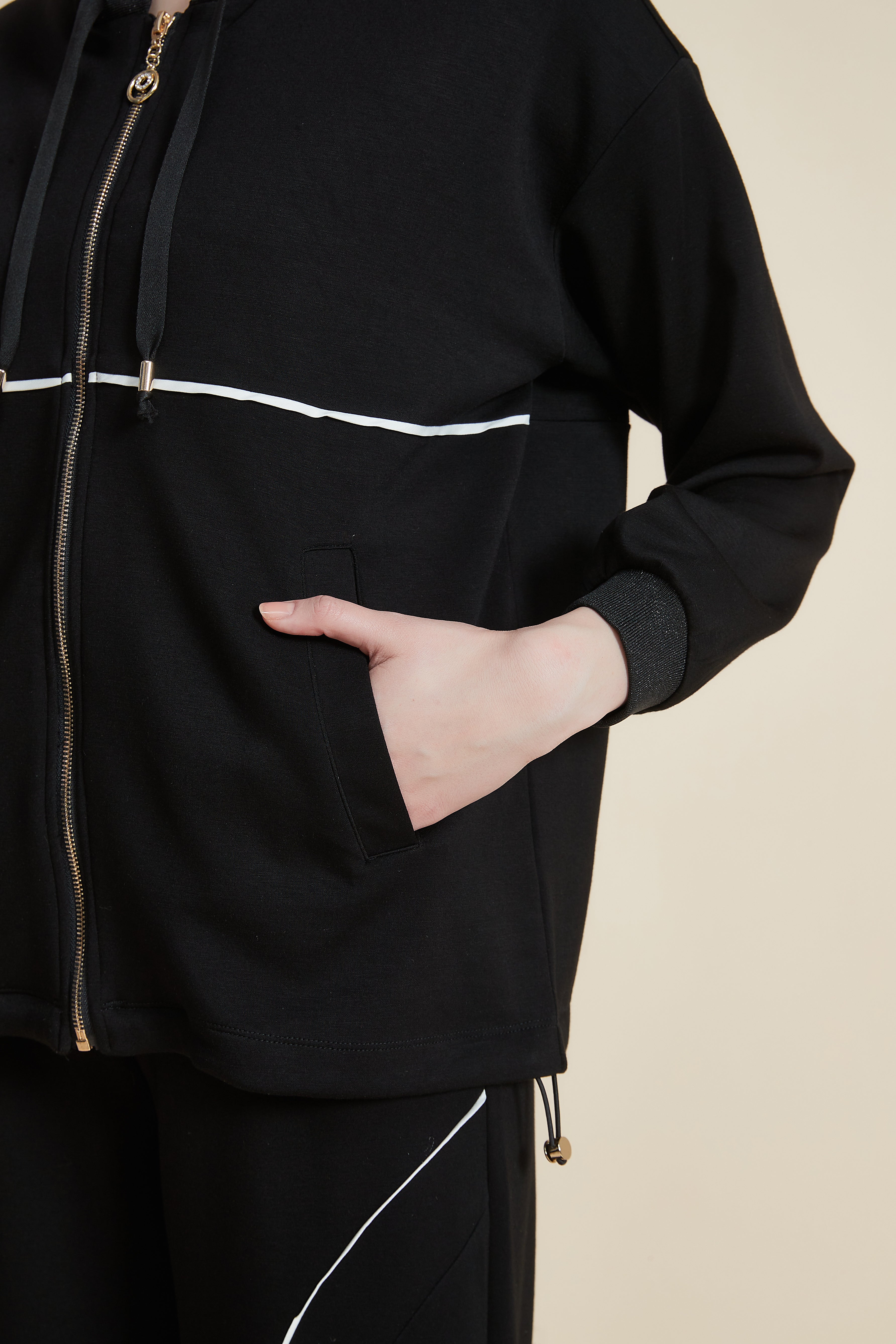 Women's Long Sleeve Jacket with Front Zipper