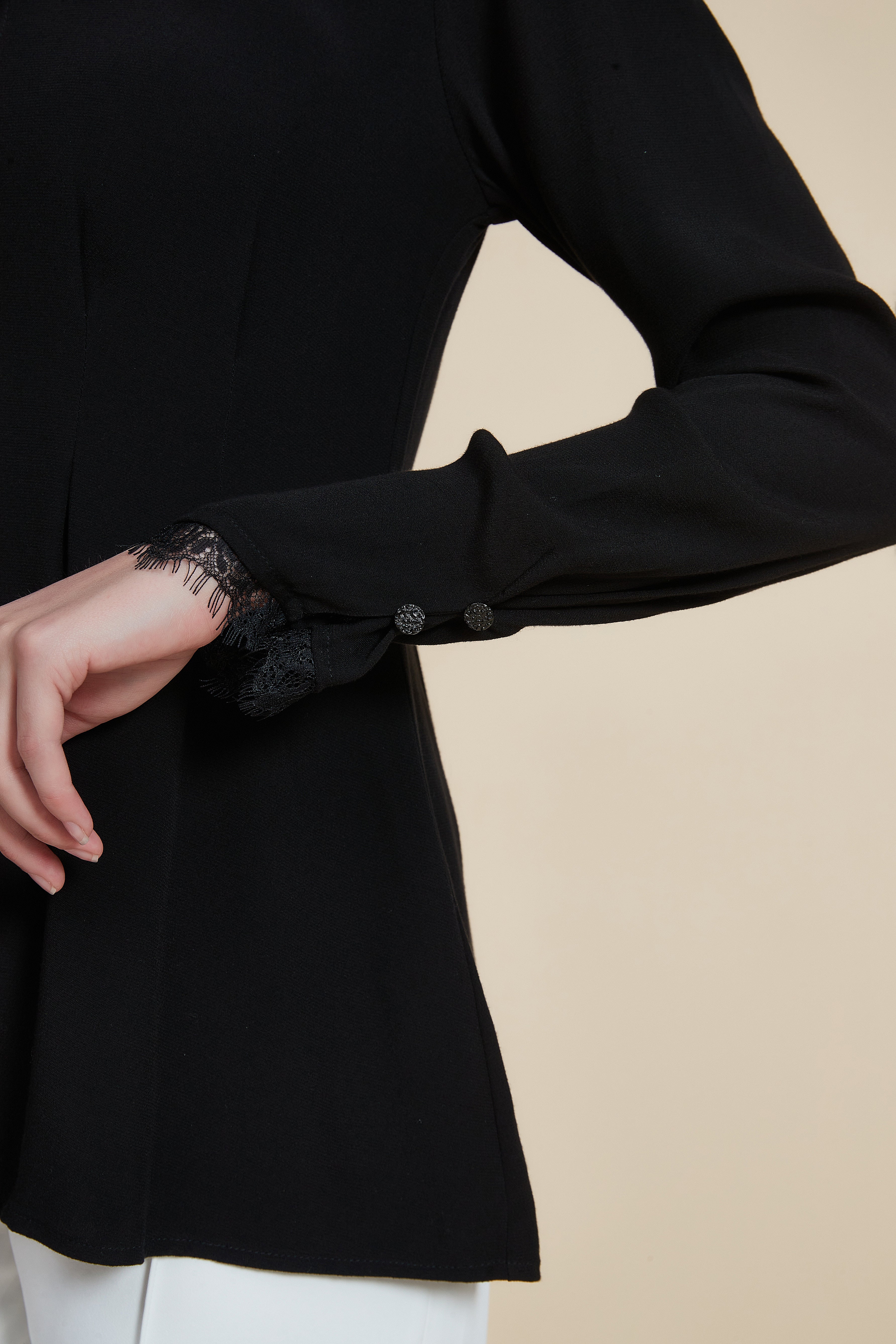 Solid Long Sleeve Ruffled Hip-Length Blouse