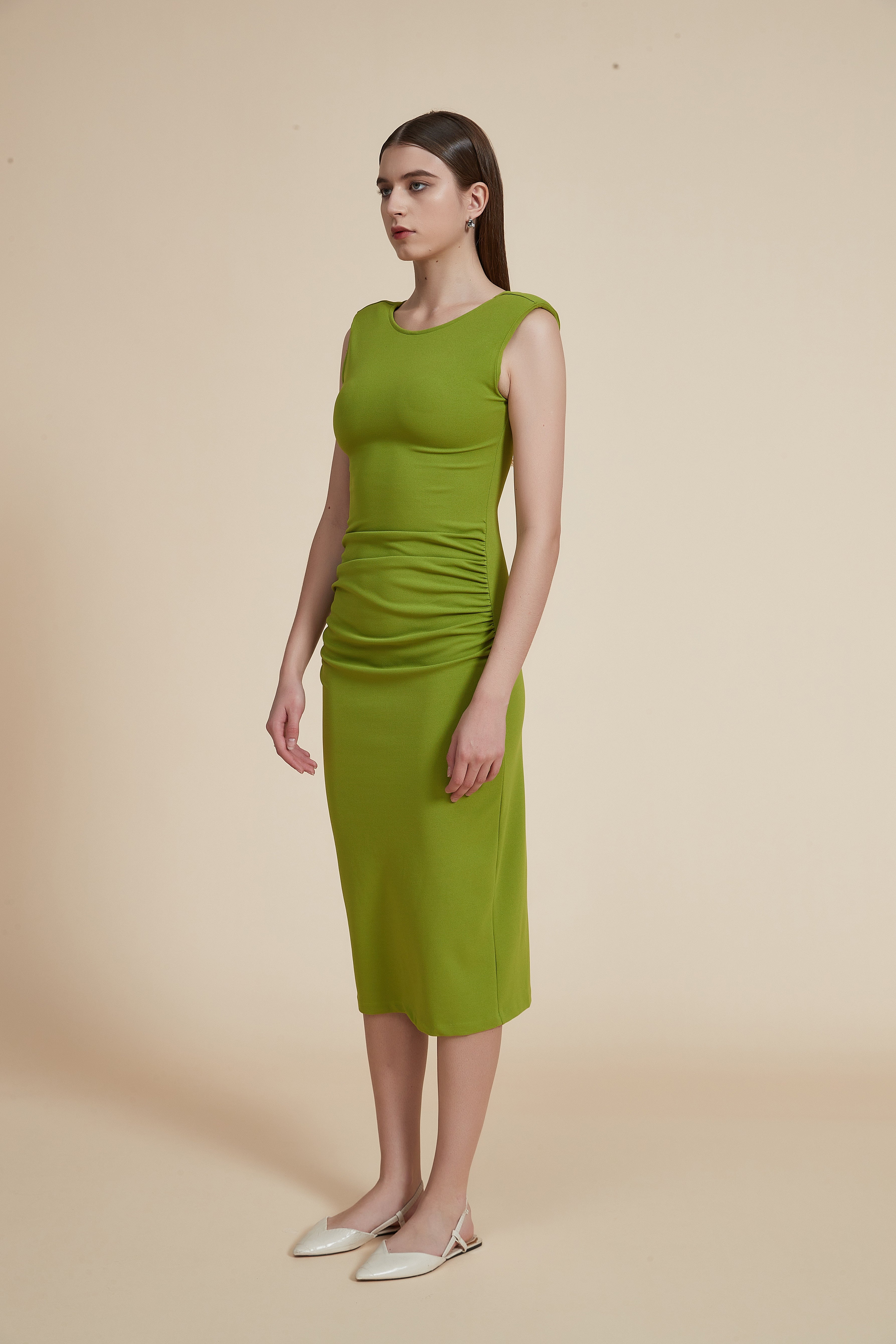 Plain Midi Dress Without Sleeves and Round Neck