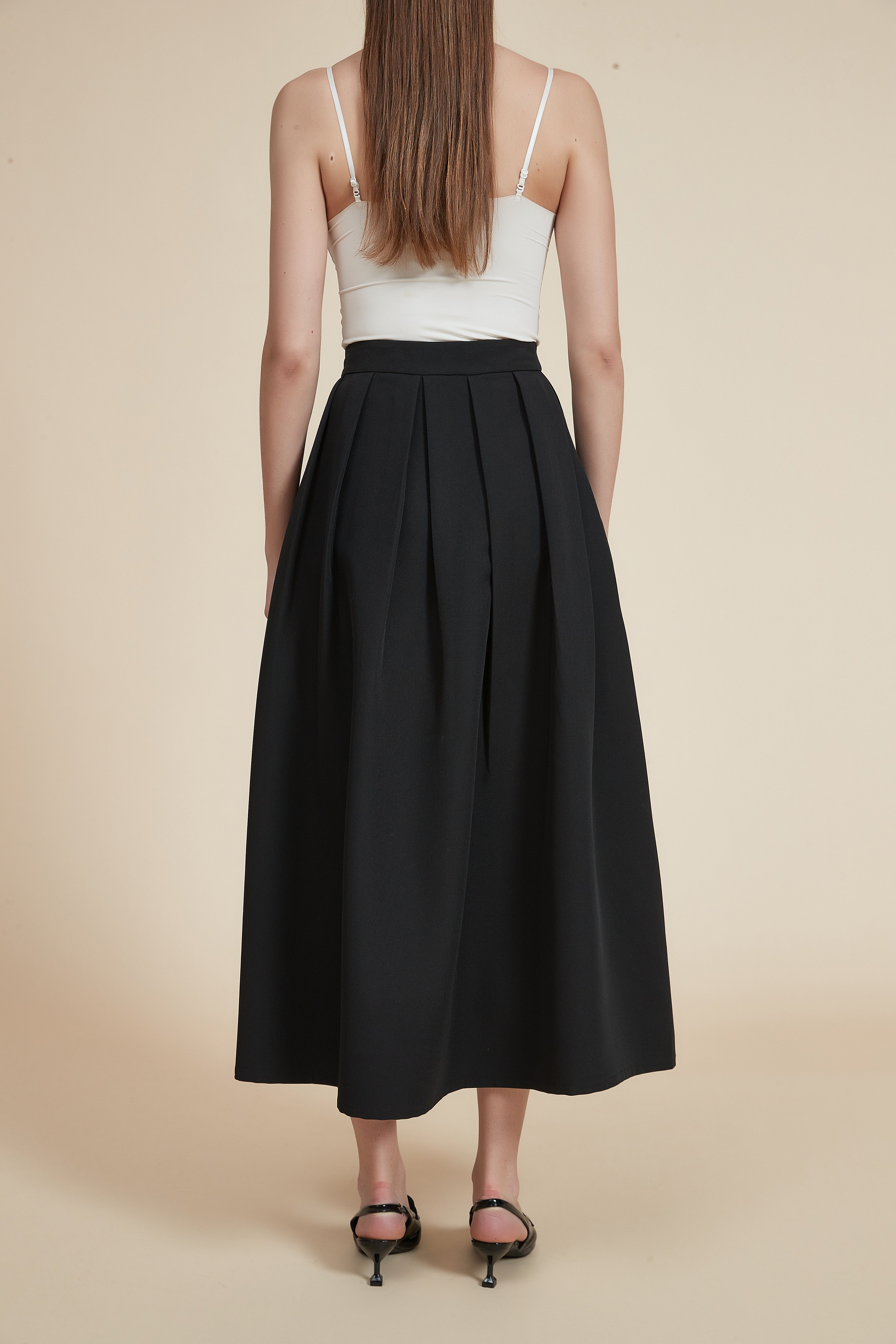 تنورة ميدي مكشكشة سادة