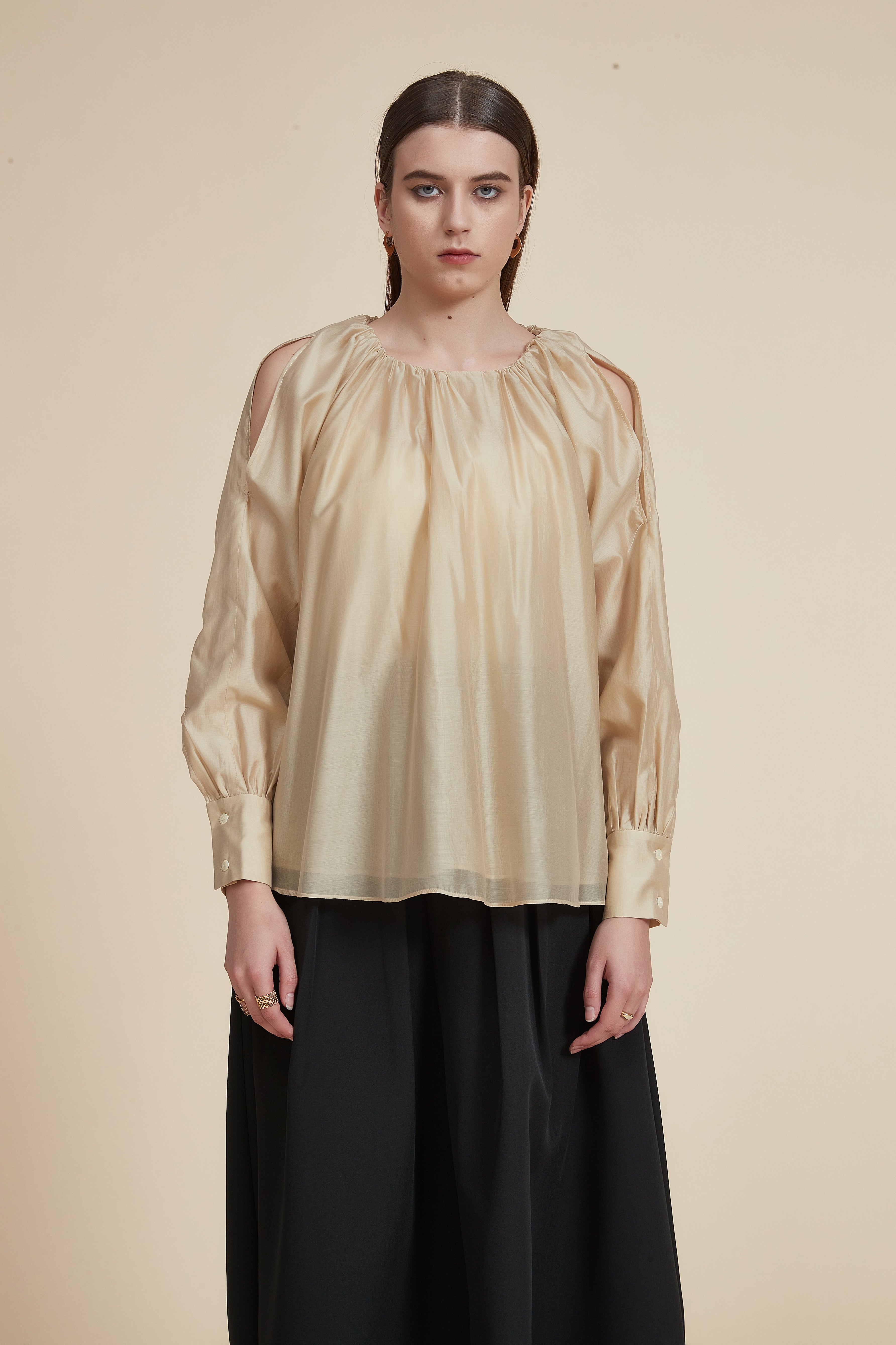 Ruffled Blouse with Round Neck and Long Sleeves