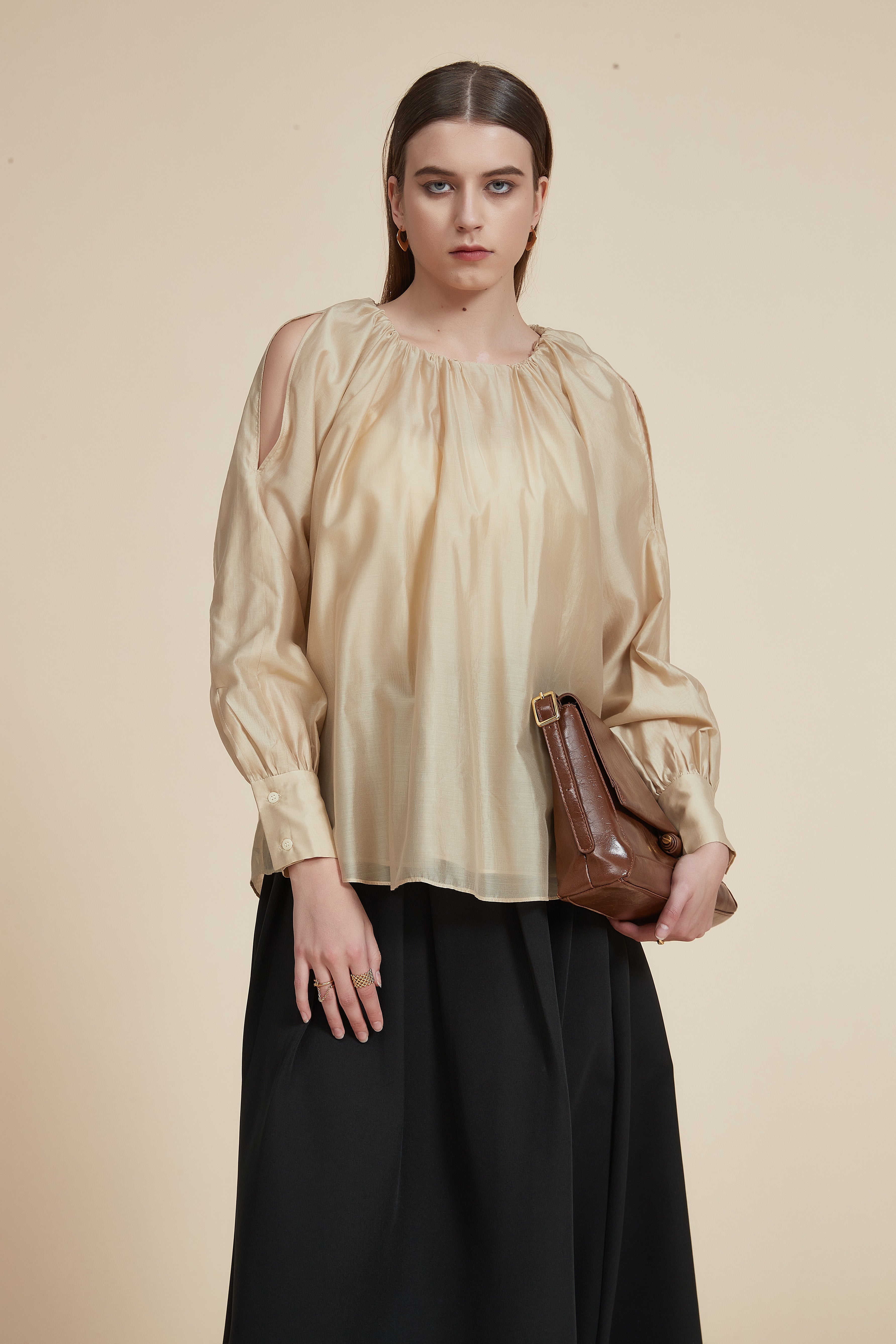Ruffled Blouse with Round Neck and Long Sleeves