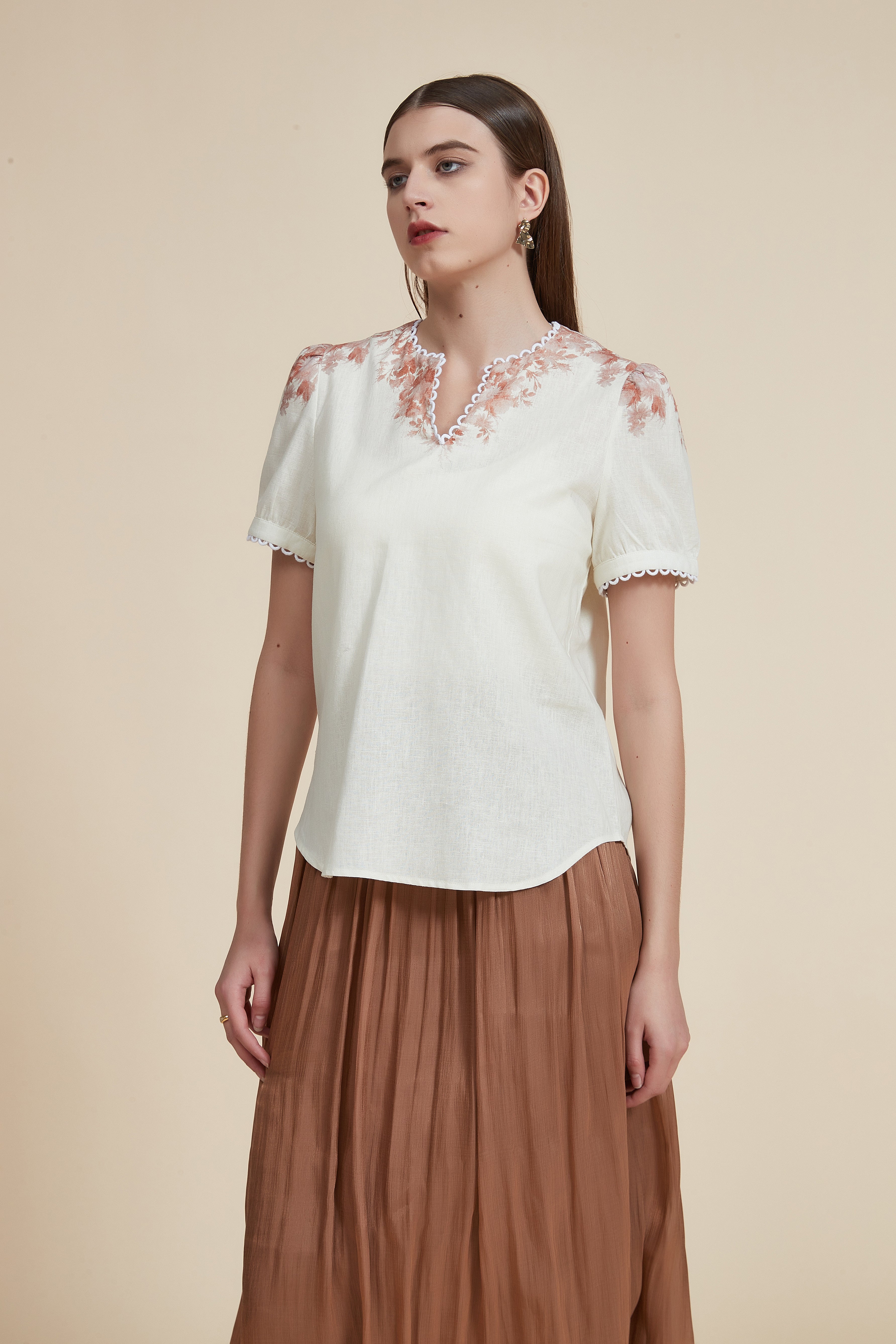 Waist-Length Half-Sleeve Blouse