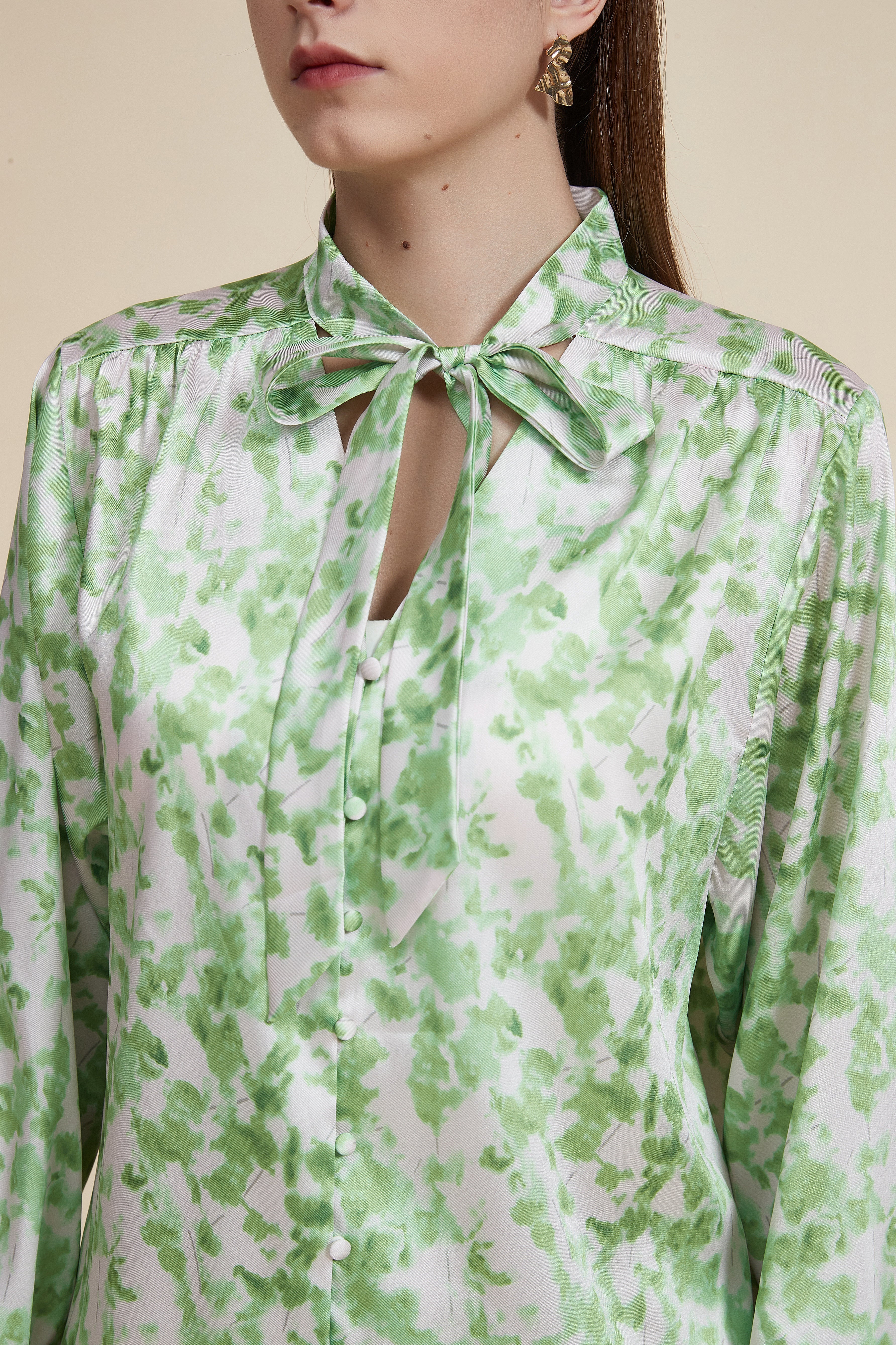 Floral Blouse with Bow Tie and Long Sleeves