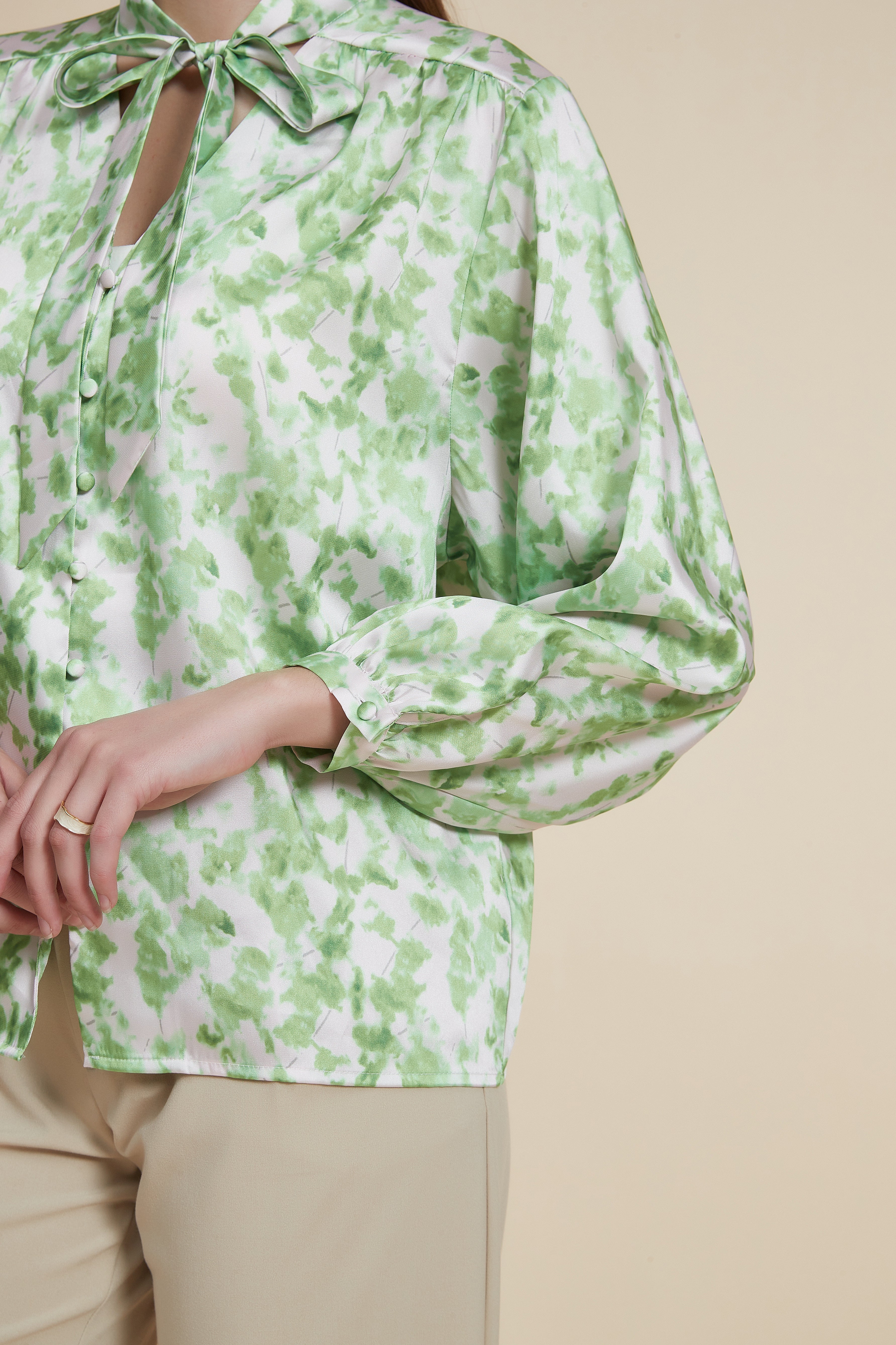 Floral Blouse with Bow Tie and Long Sleeves