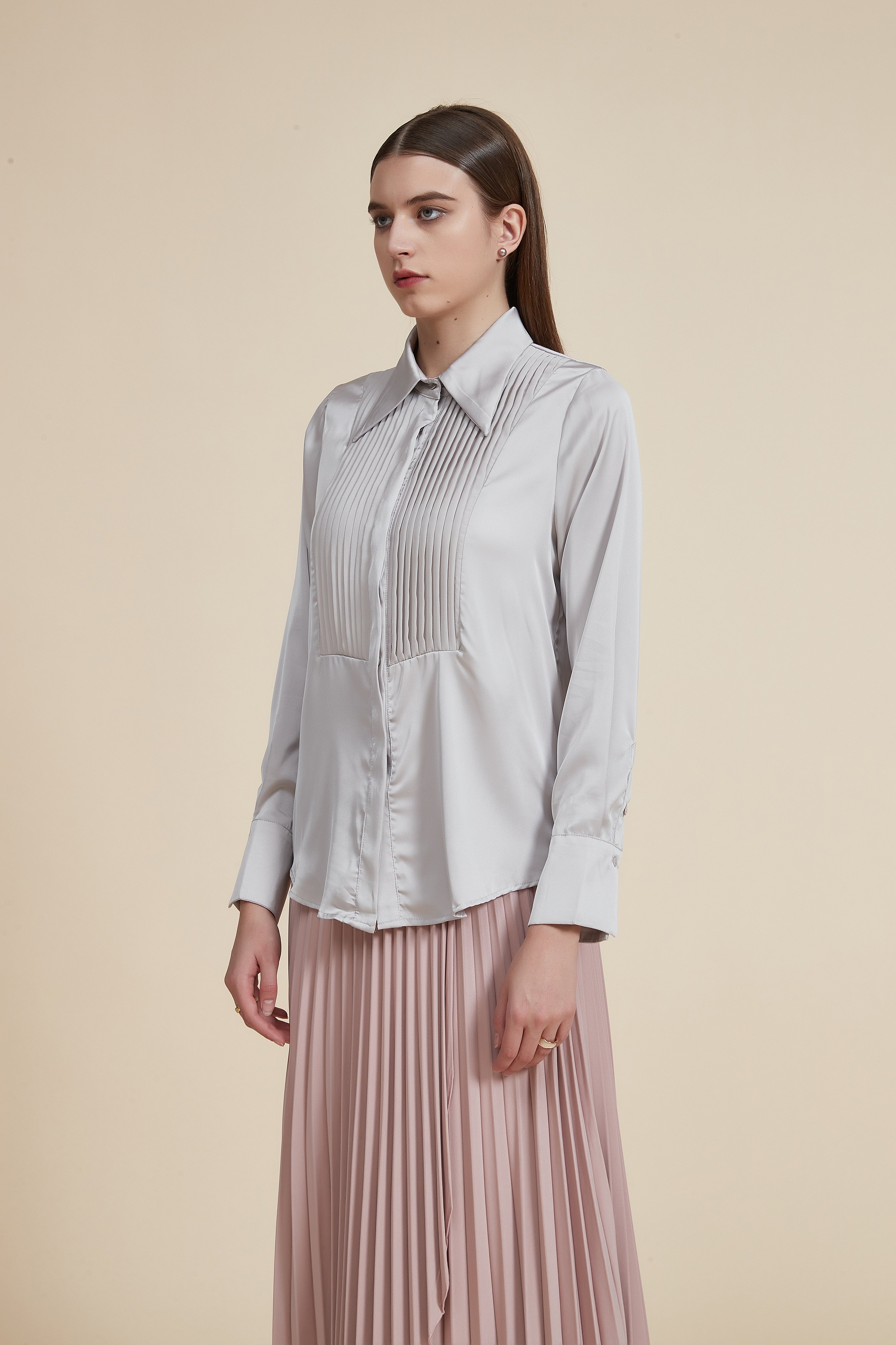 Plain shirt with pleated details long sleeve