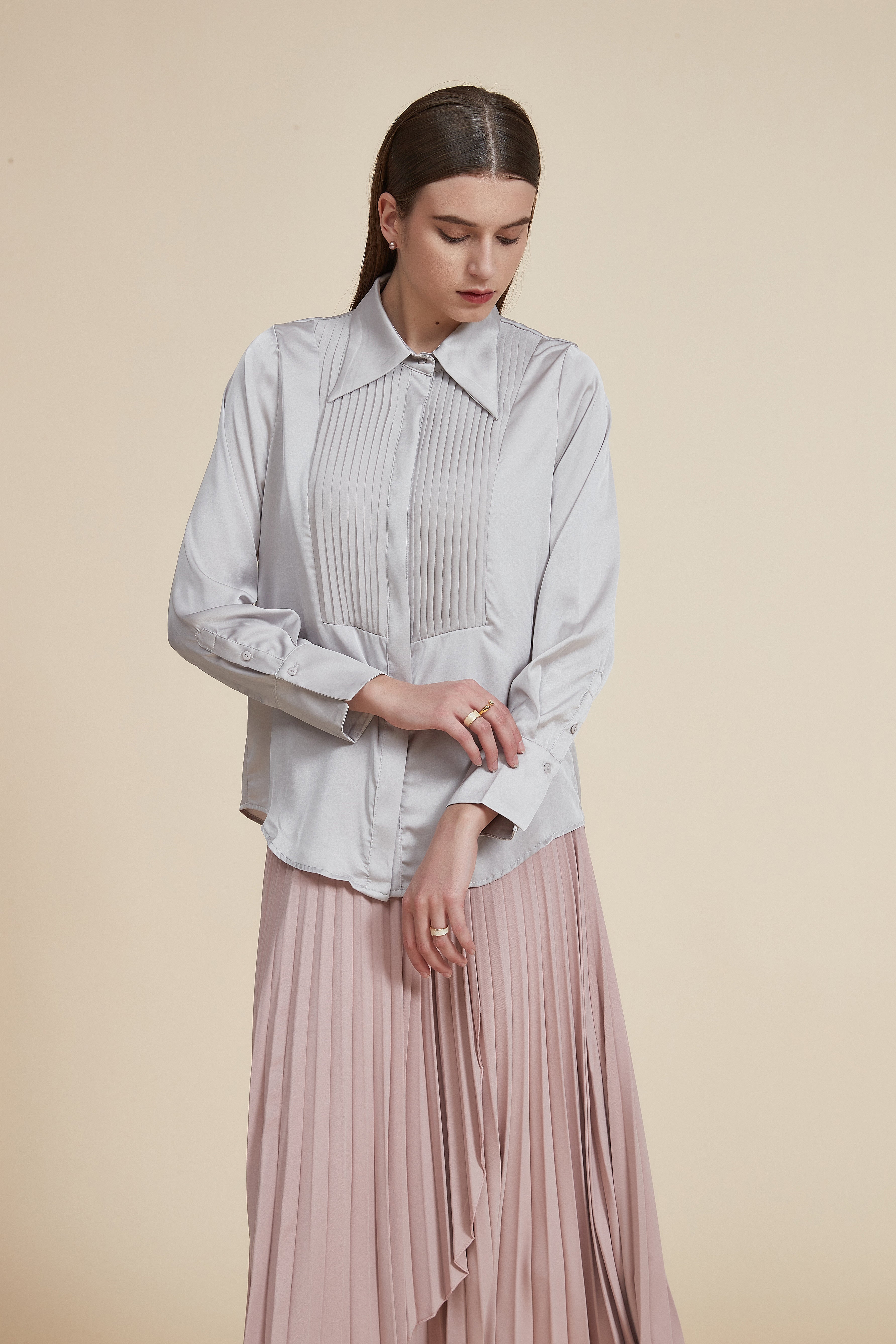 Plain shirt with pleated details long sleeve