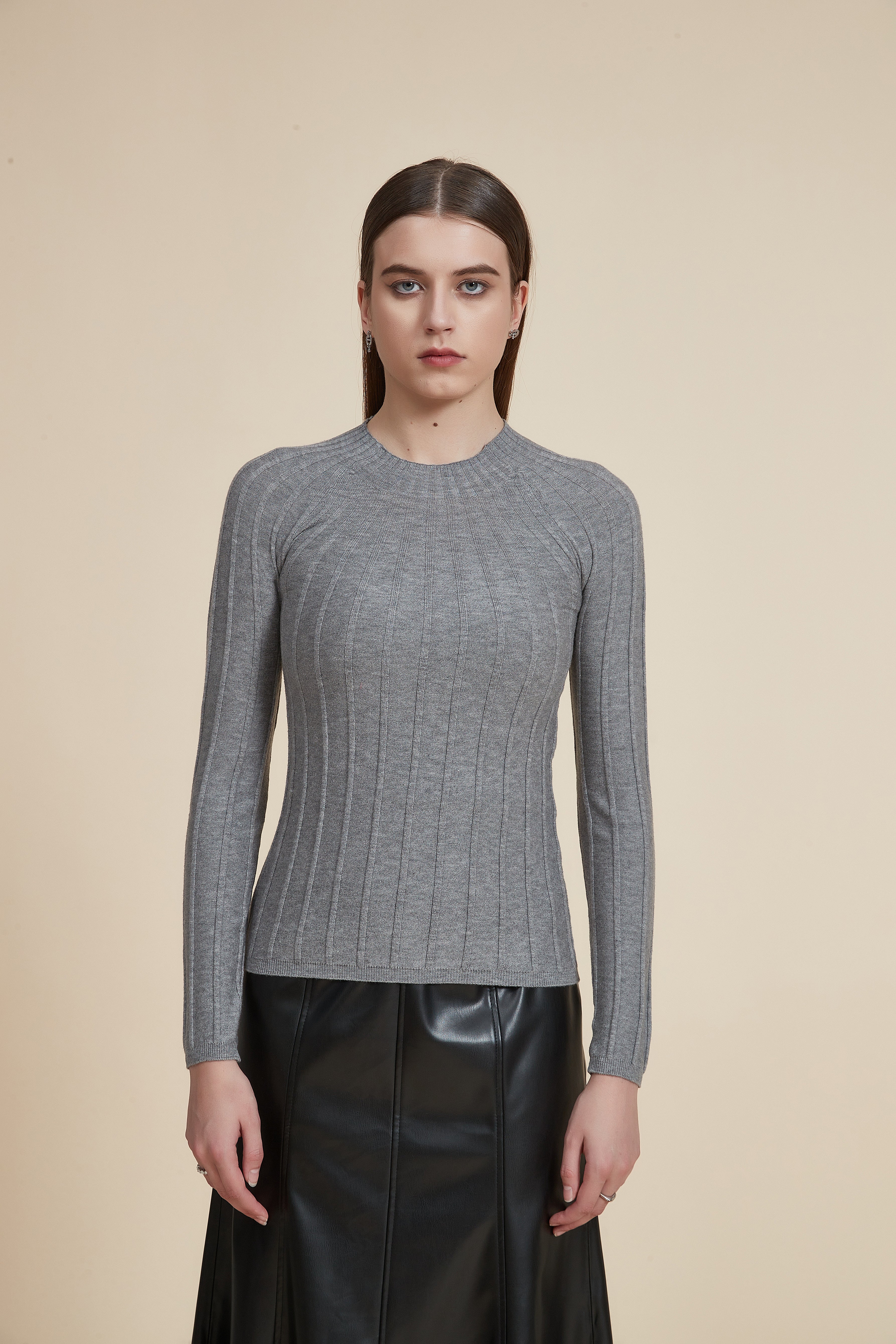 Long Sleeve Ribbed Round Neck Sweater