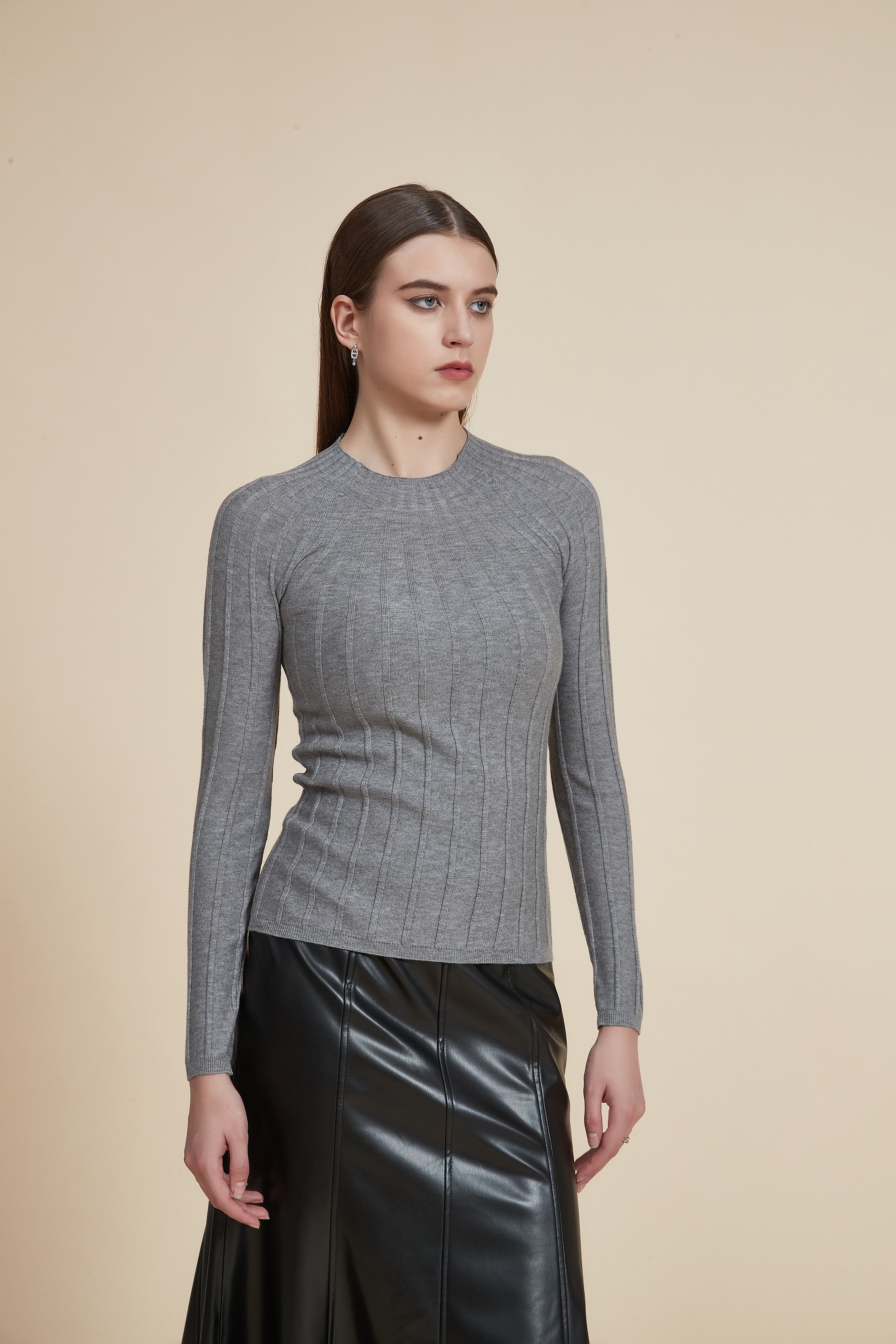Long Sleeve Ribbed Round Neck Sweater