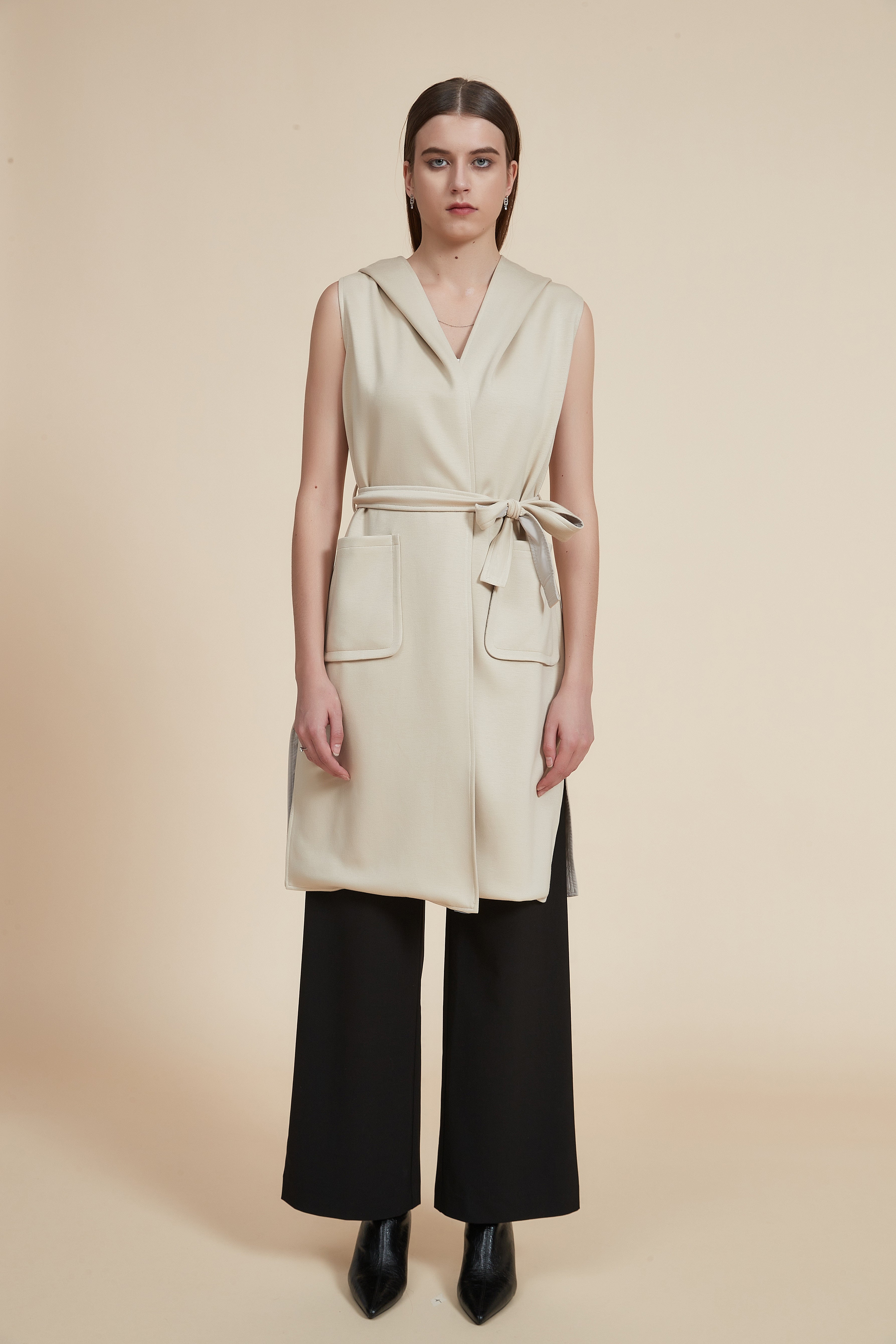 Plain Long Sleeveless Jacket