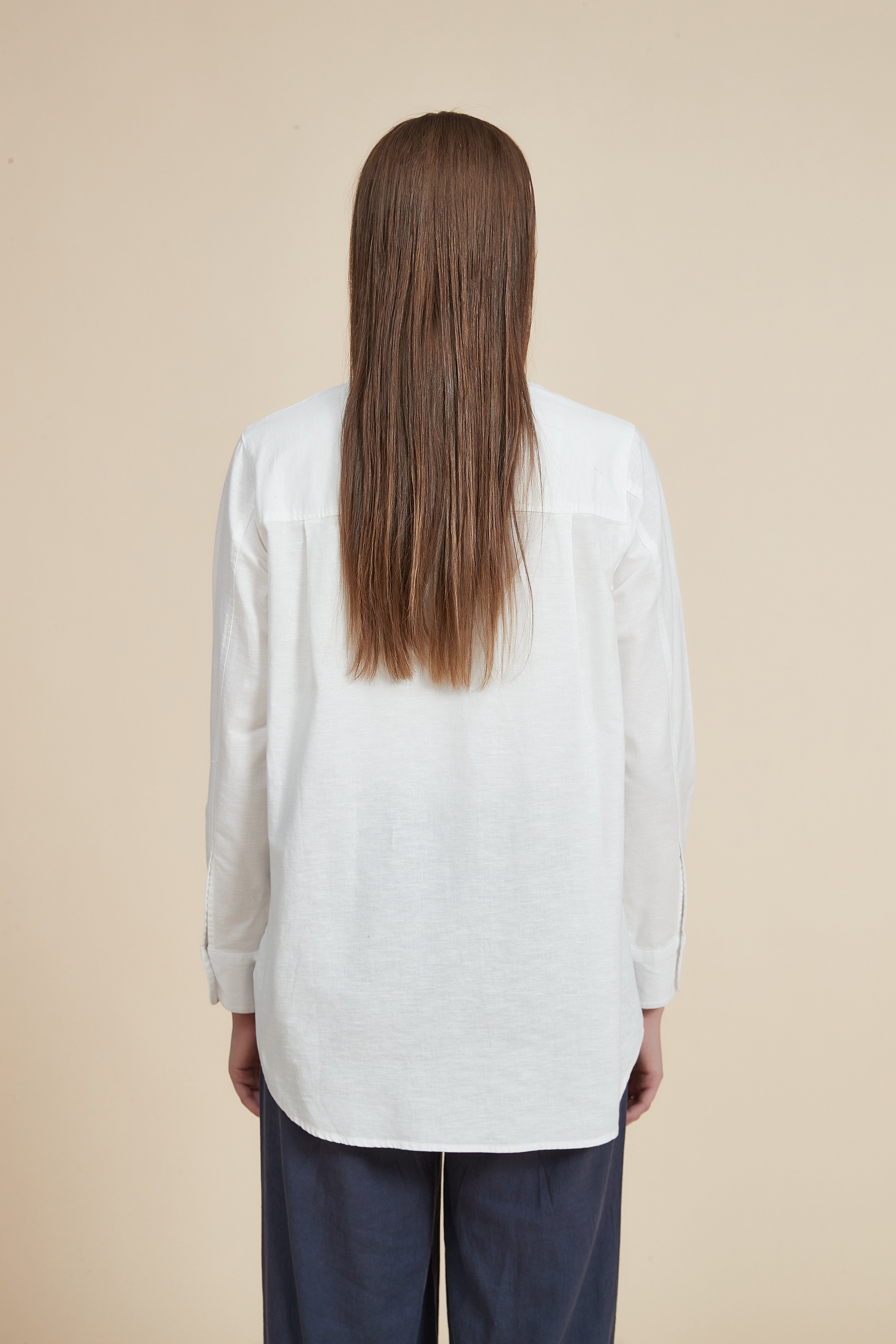 Shirt-style blouse with long sleeves