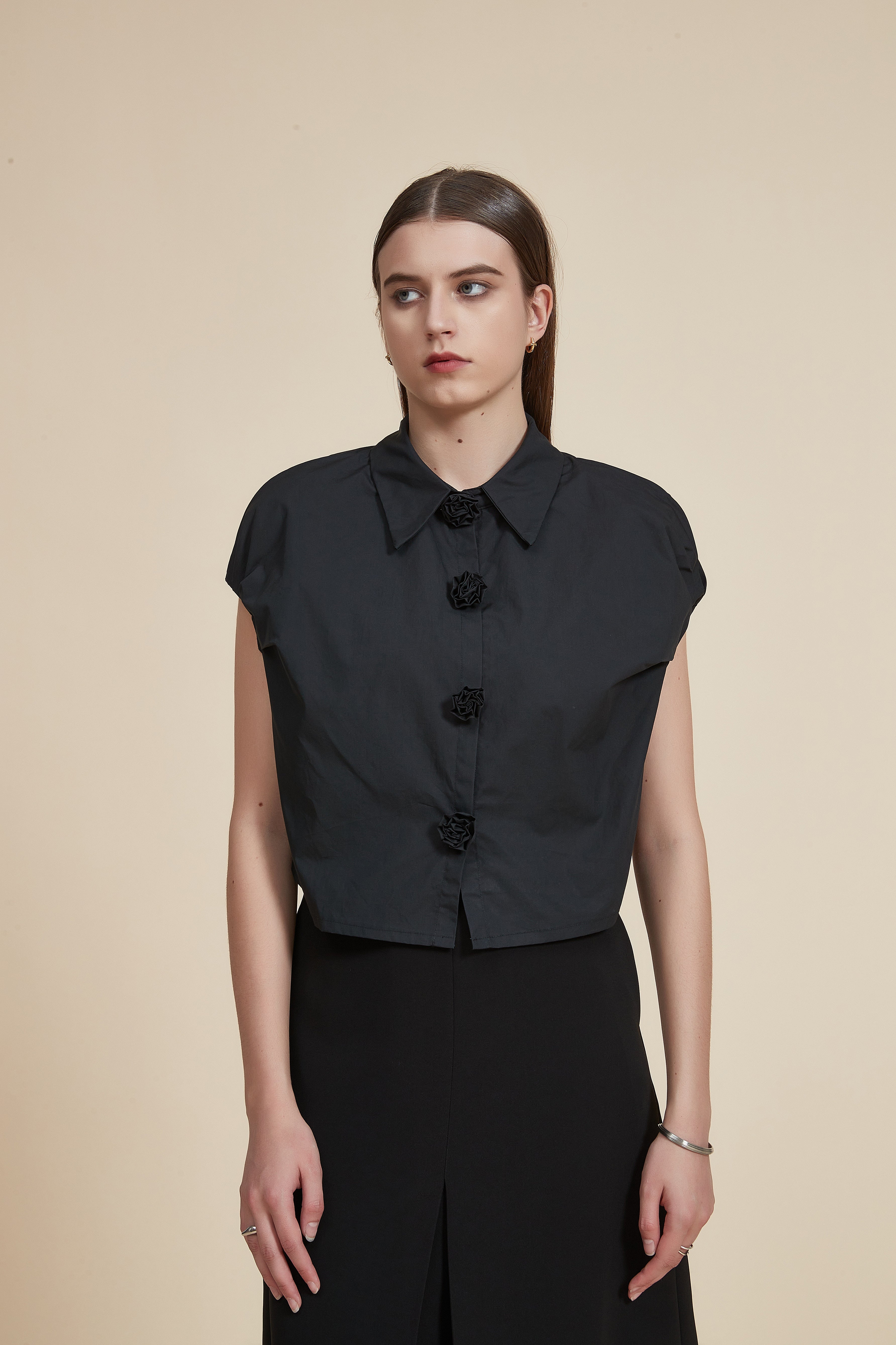 Plain Collar Sleeveless Blouse