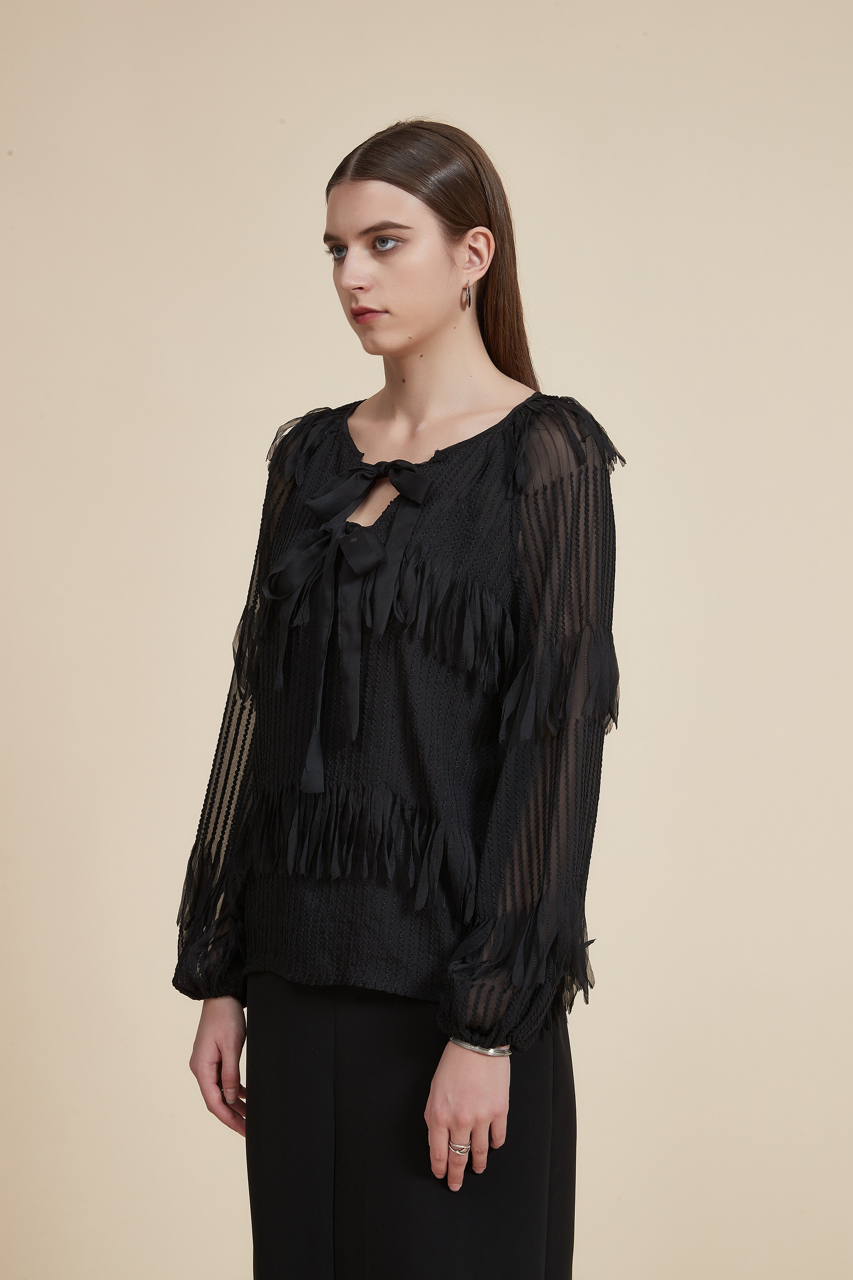 Loose-Fit Long Sleeve Top with Round Neck
