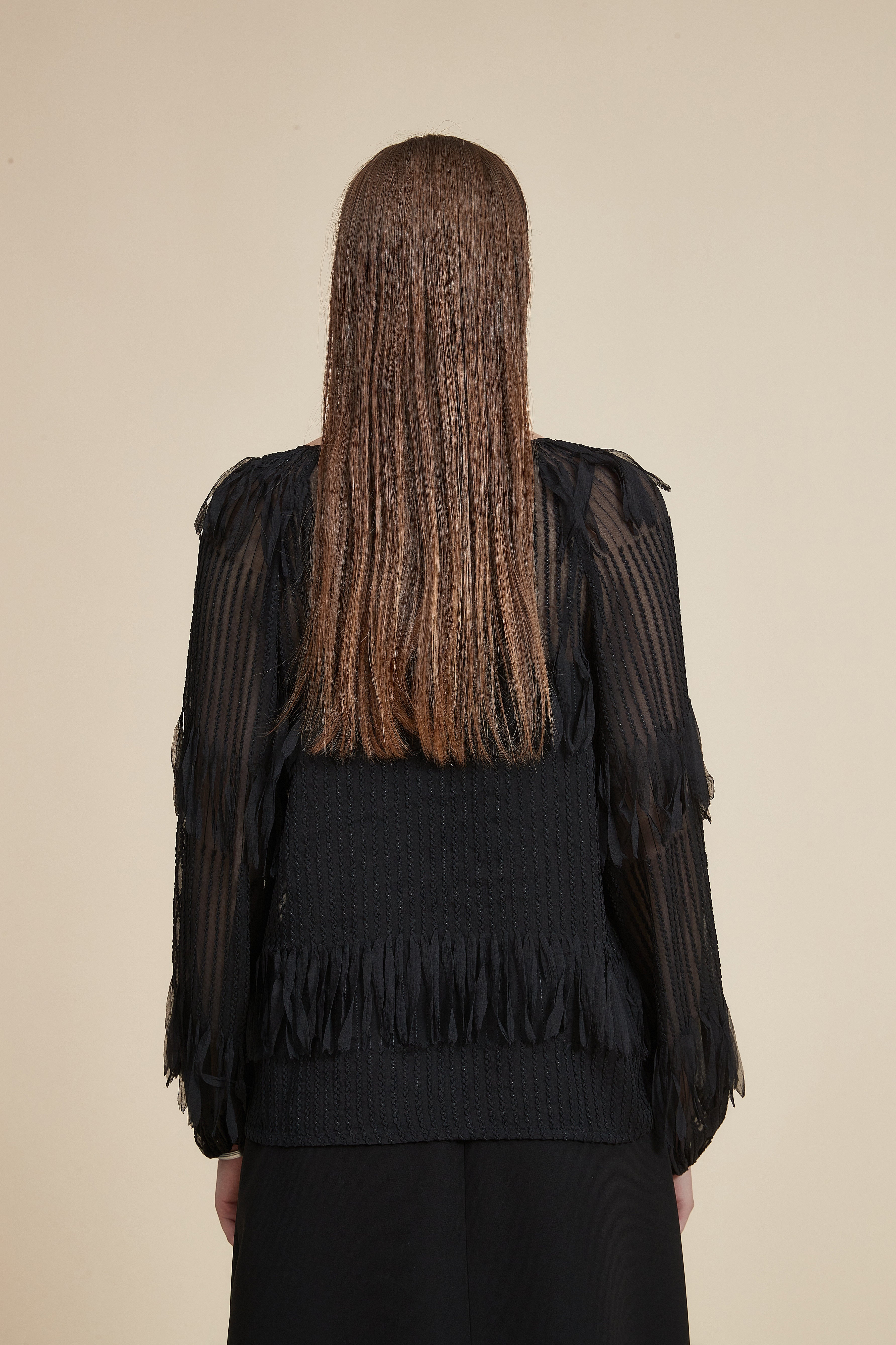 Loose-Fit Long Sleeve Top with Round Neck
