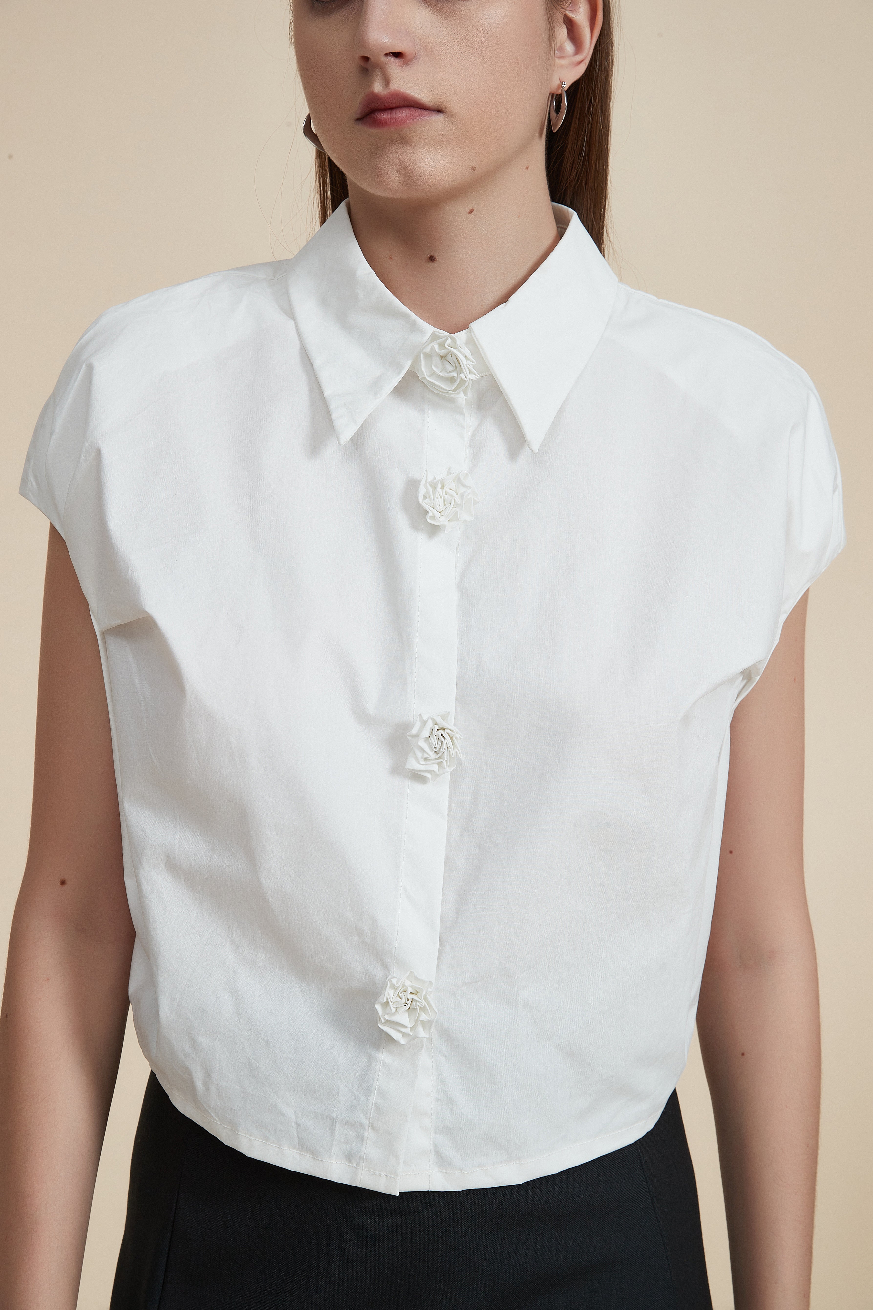 Plain Collar Sleeveless Blouse