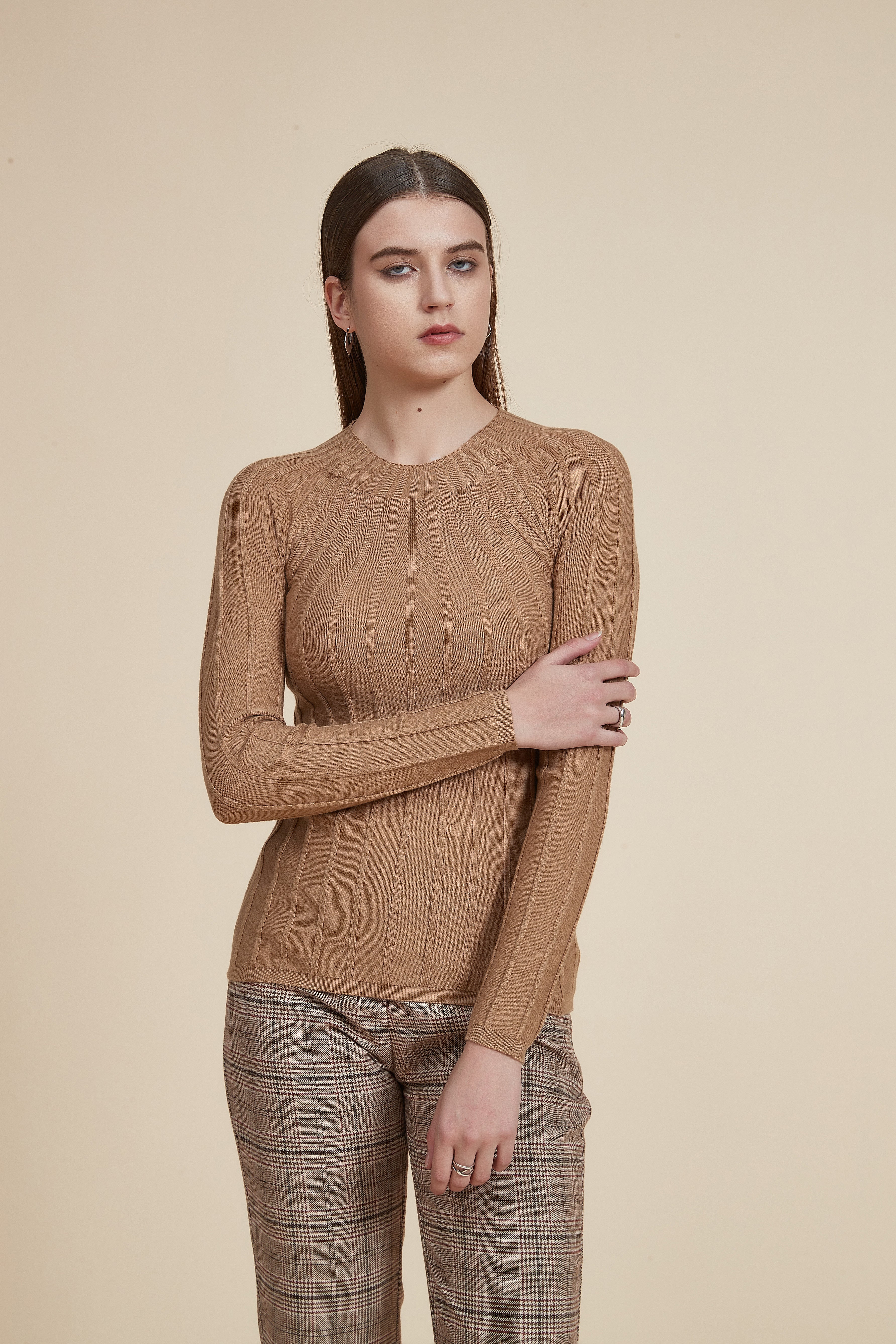 Long Sleeve Ribbed Round Neck Sweater