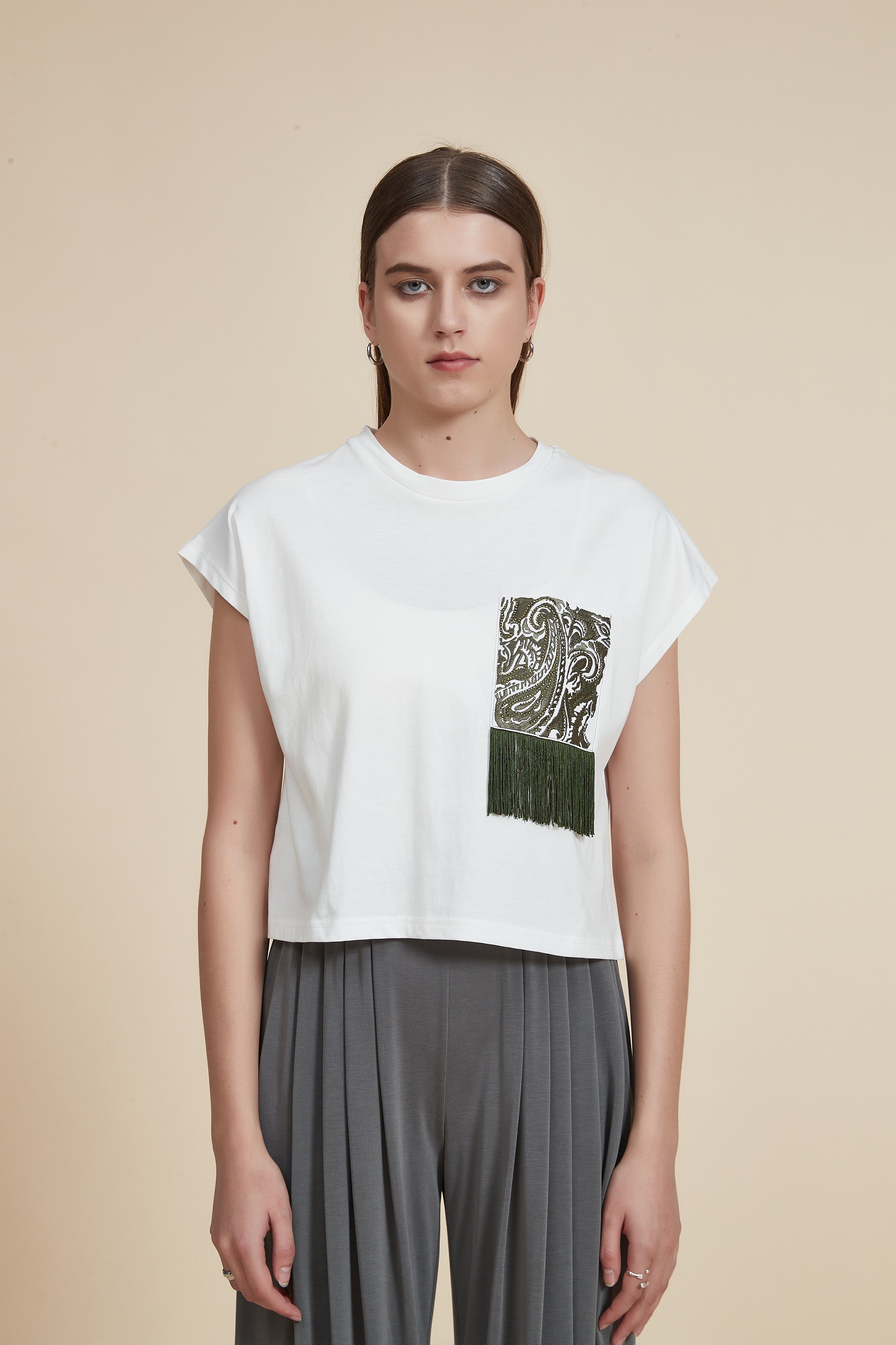Waist-Length Short Sleeve Top with Round Neck