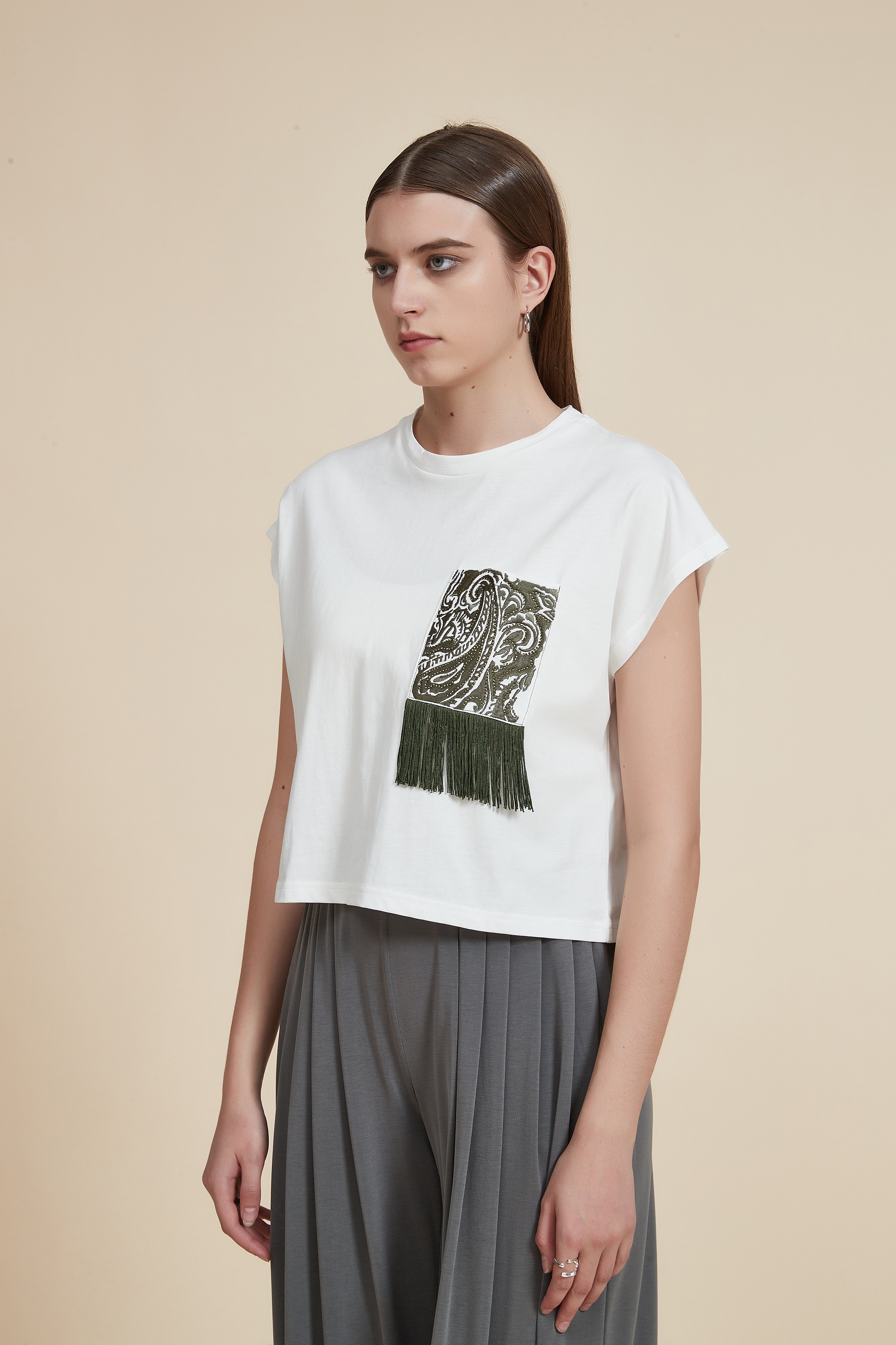 Waist-Length Short Sleeve Top with Round Neck