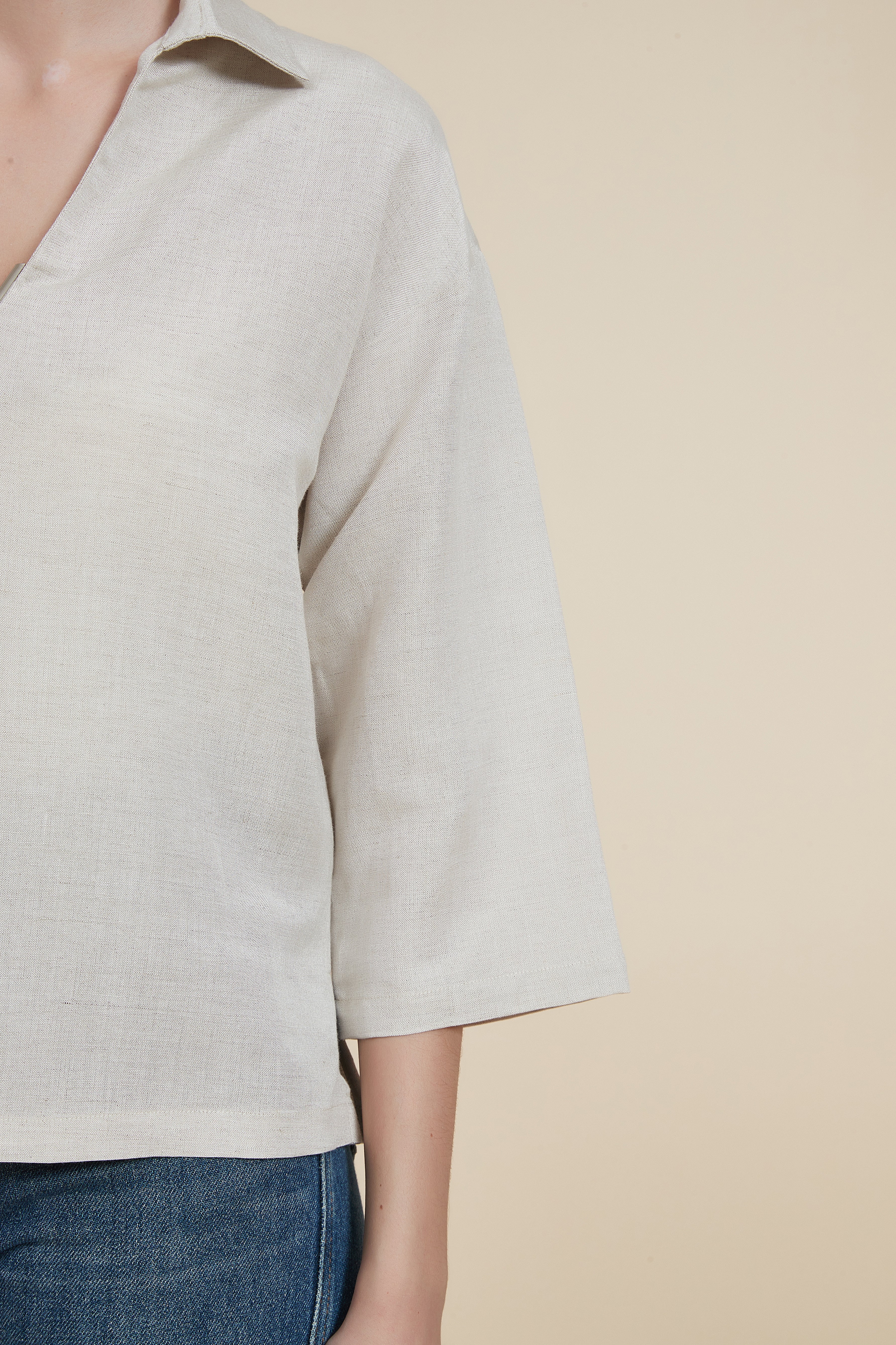 4/3 sleeve blouse with waist length and V-neck