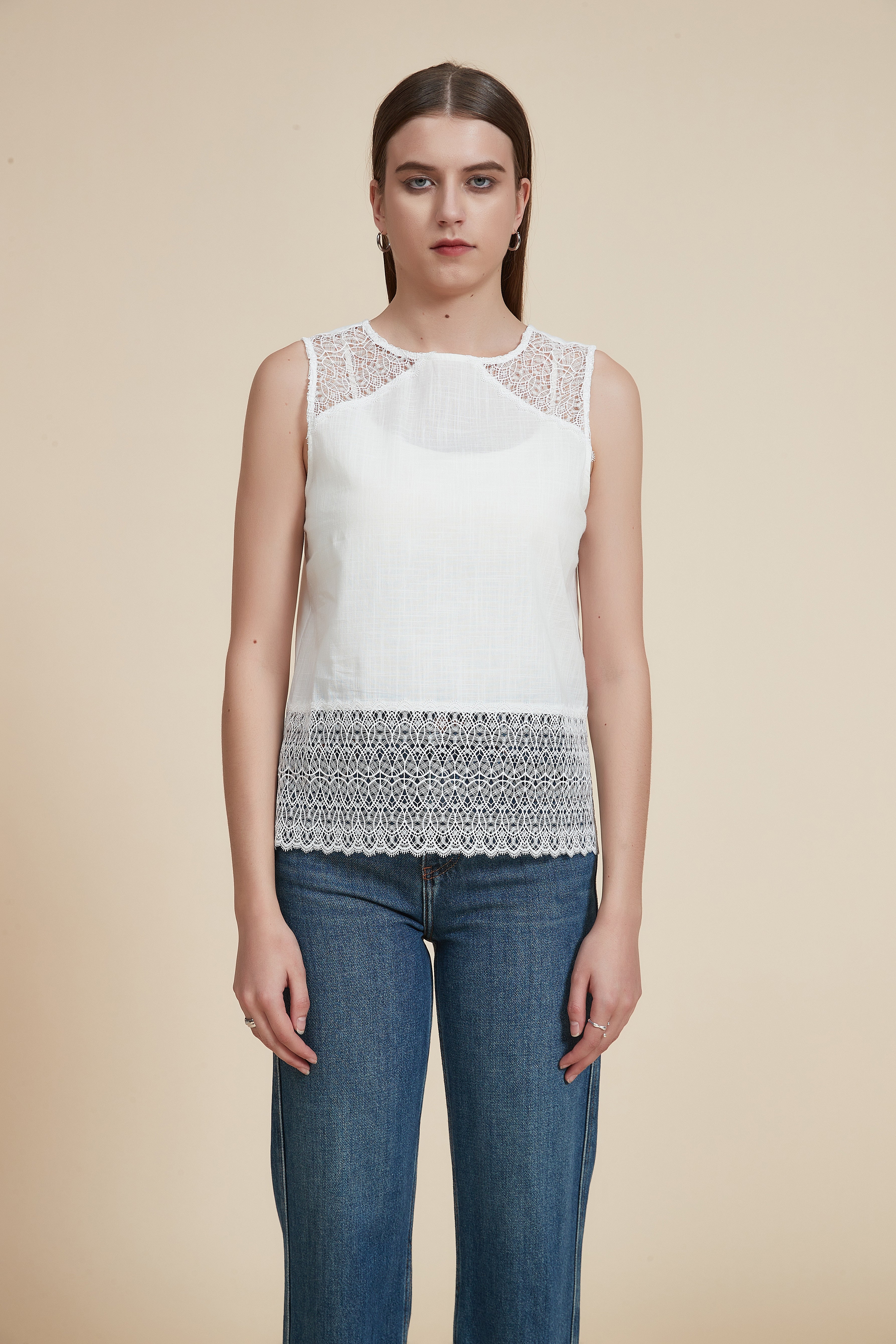 Sleeveless Lace Blouse with Round Neck