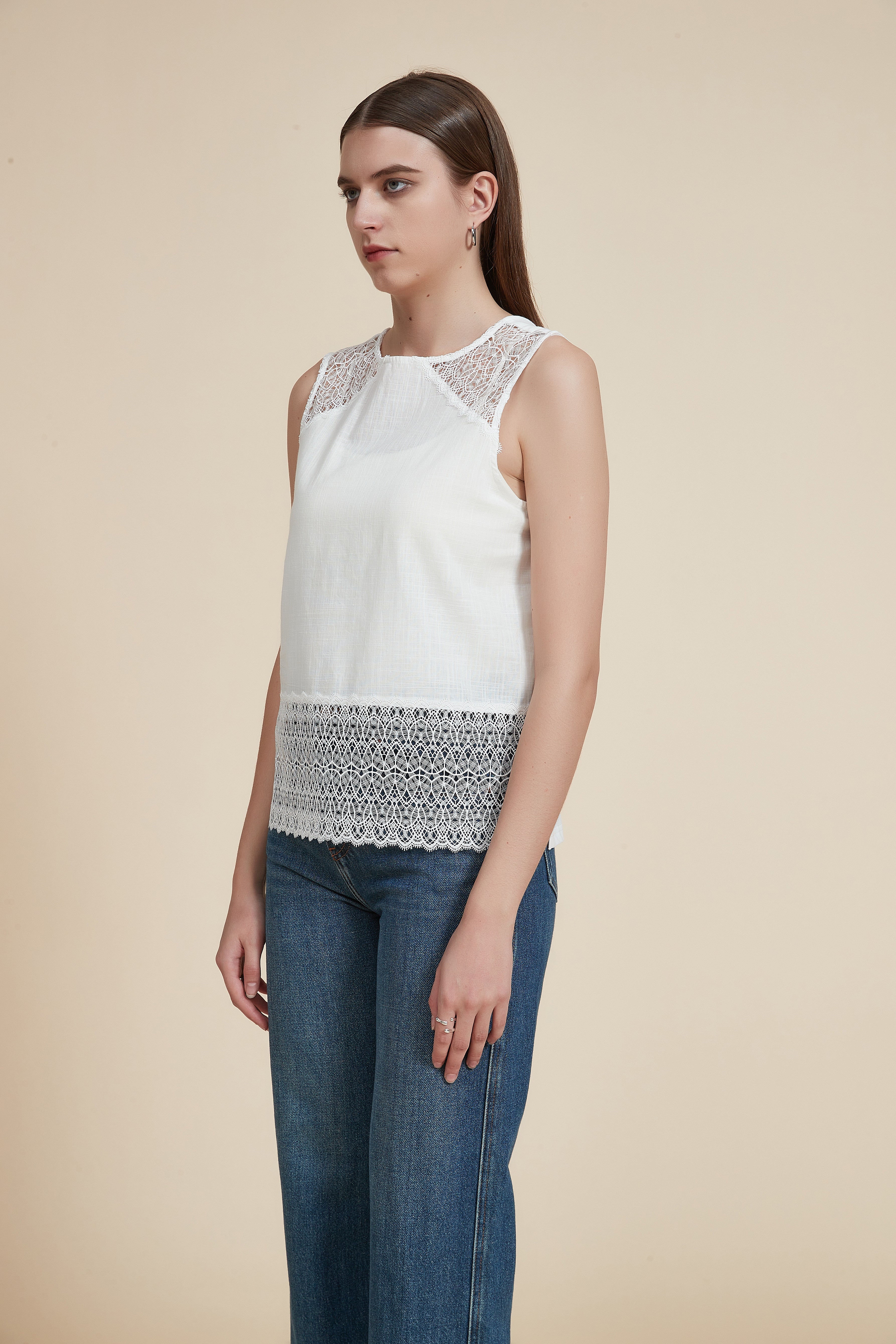 Sleeveless Lace Blouse with Round Neck