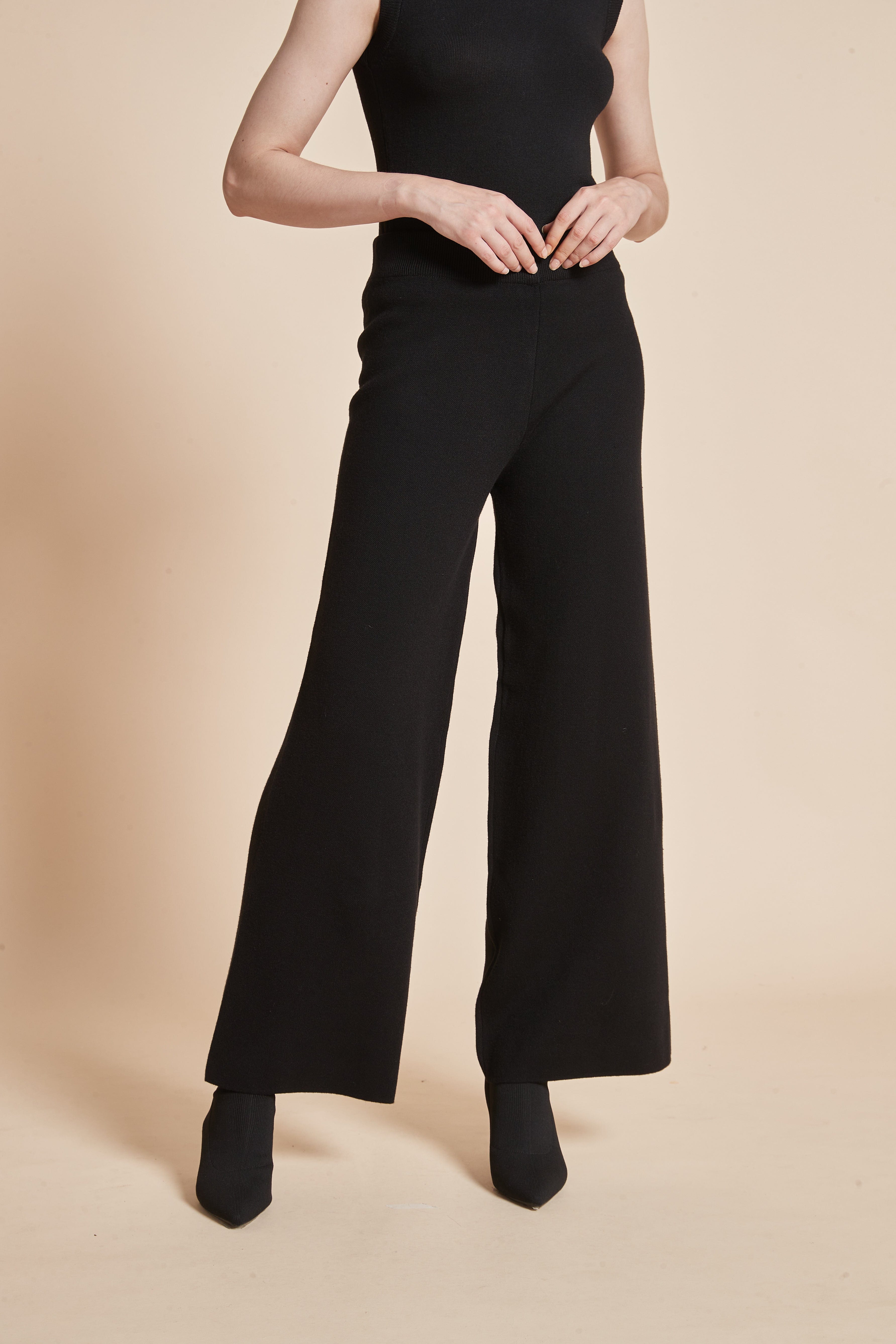 Long Plain Pants with Wide Legs