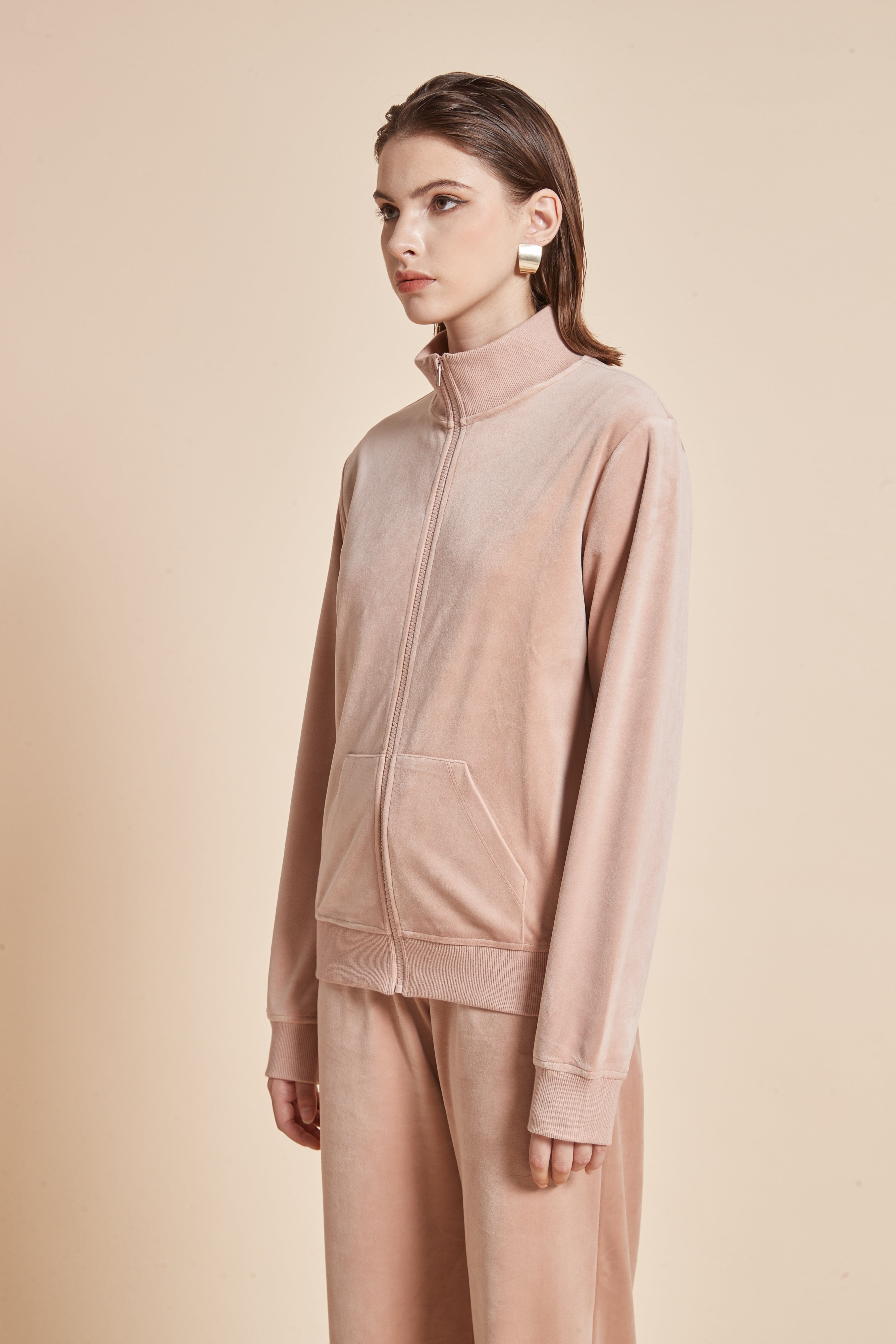 Winter Jacket With Front Zipper, Long Sleeves, And Front Pockets