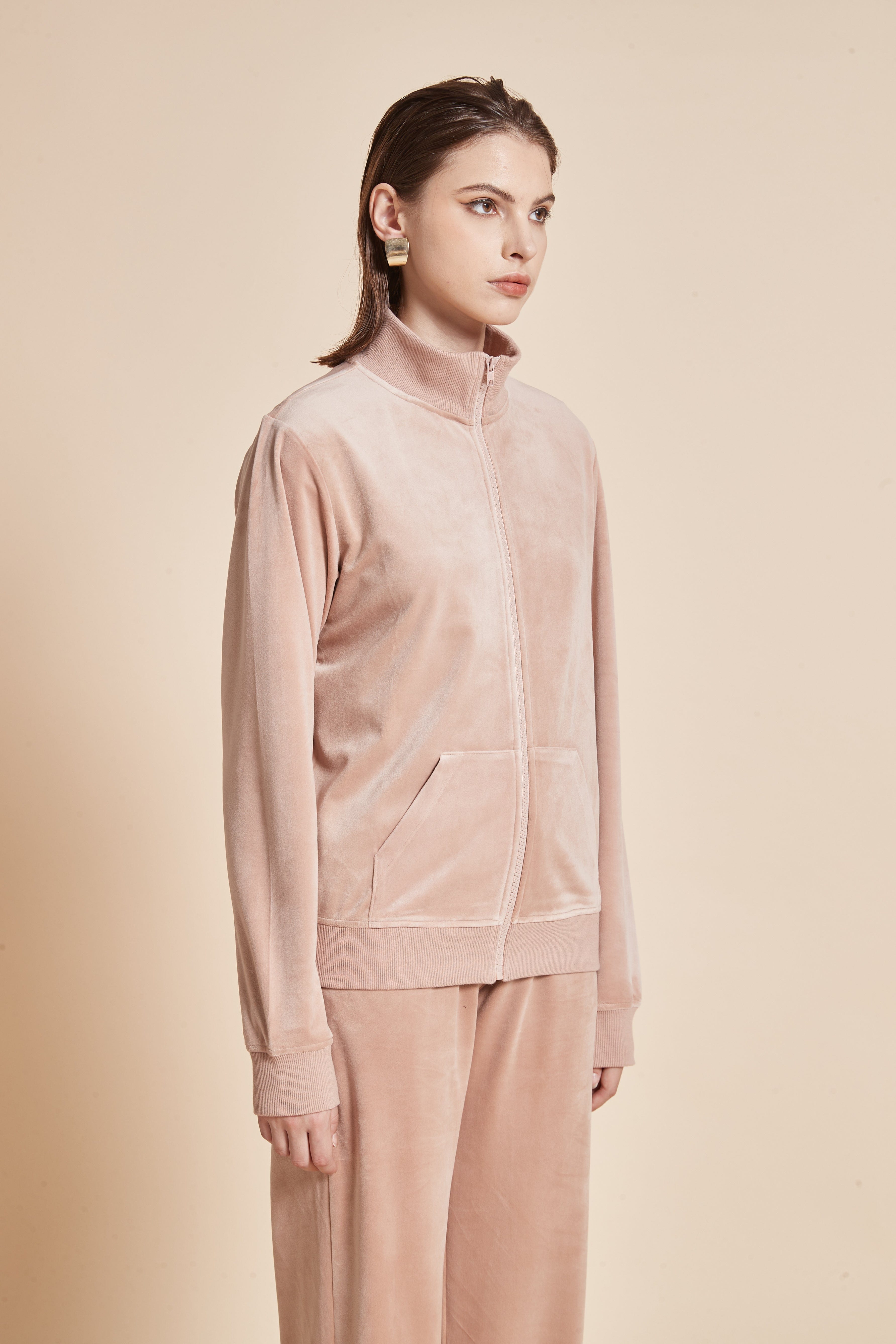 Winter Jacket With Front Zipper, Long Sleeves, And Front Pockets