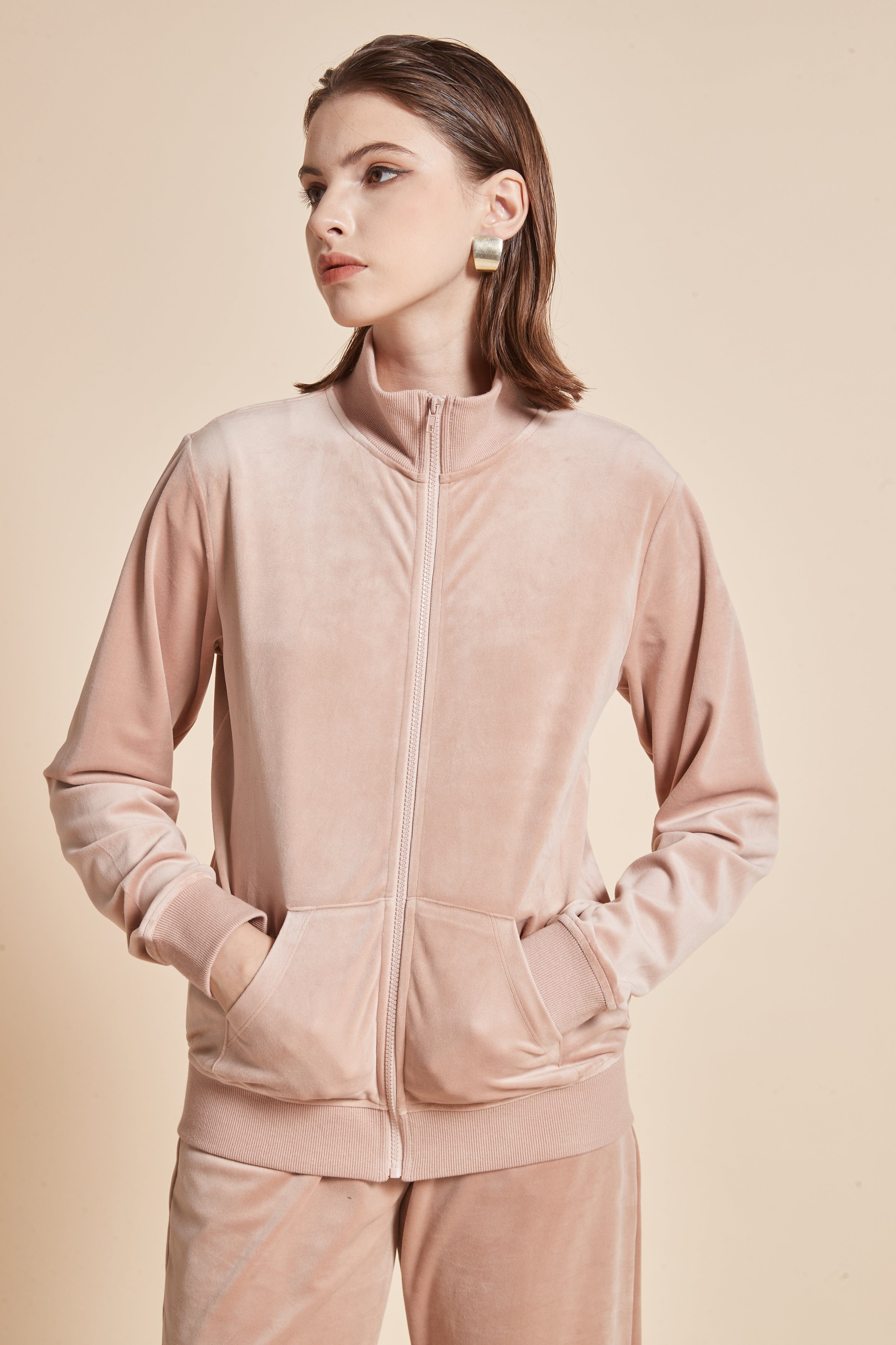 Winter Jacket With Front Zipper, Long Sleeves, And Front Pockets