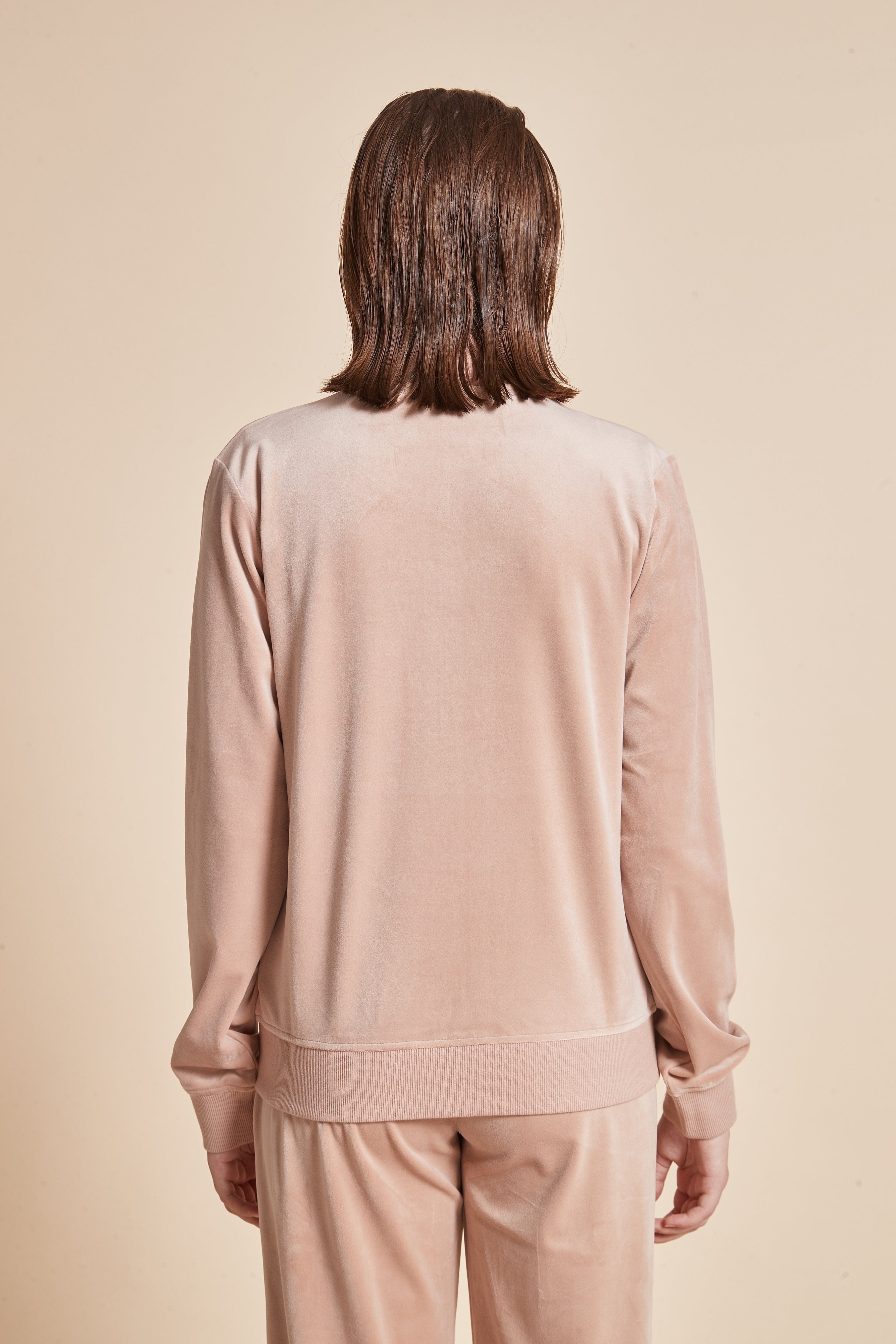 Winter Jacket With Front Zipper, Long Sleeves, And Front Pockets
