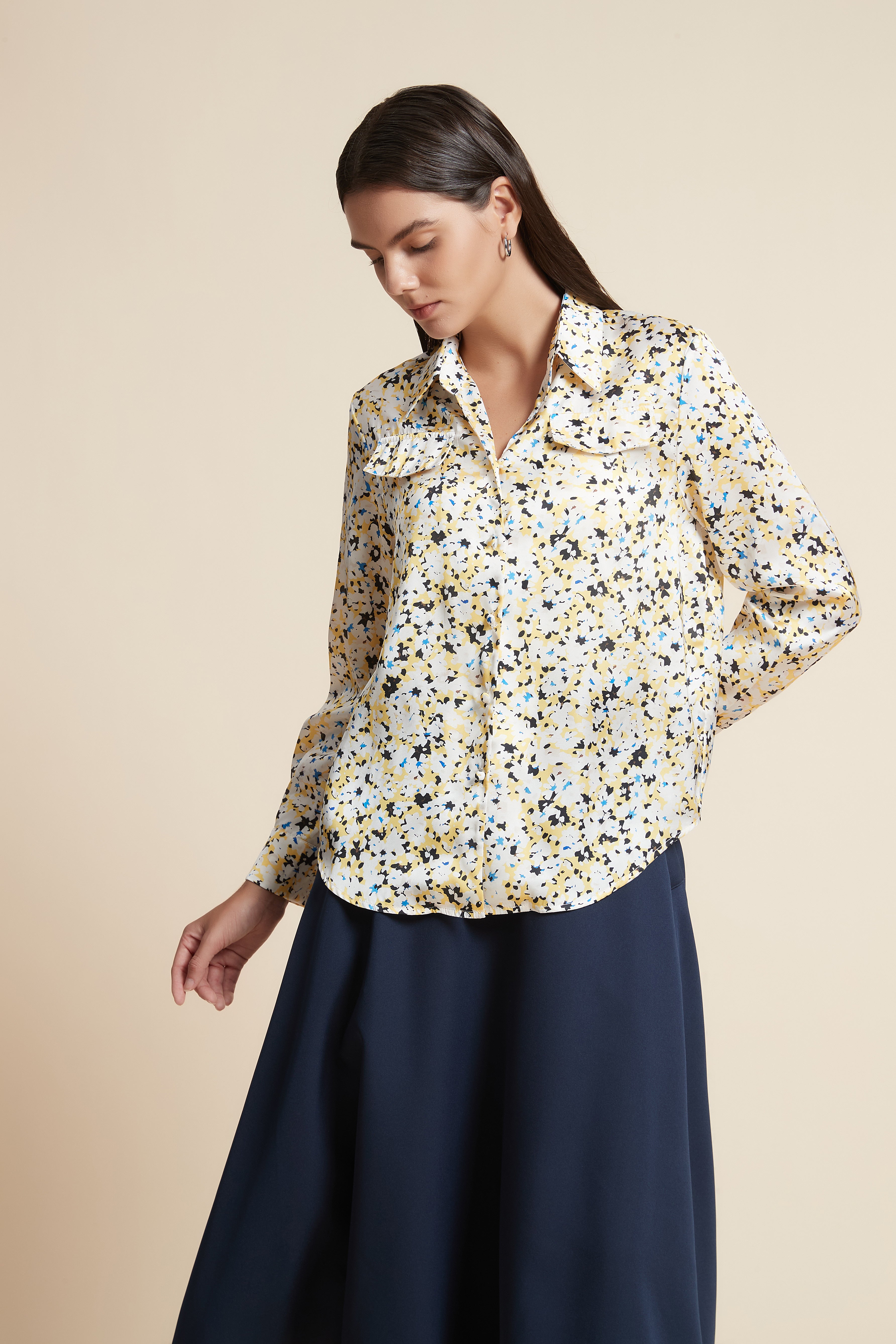 Long Sleeve Shirt with Plaid Collar